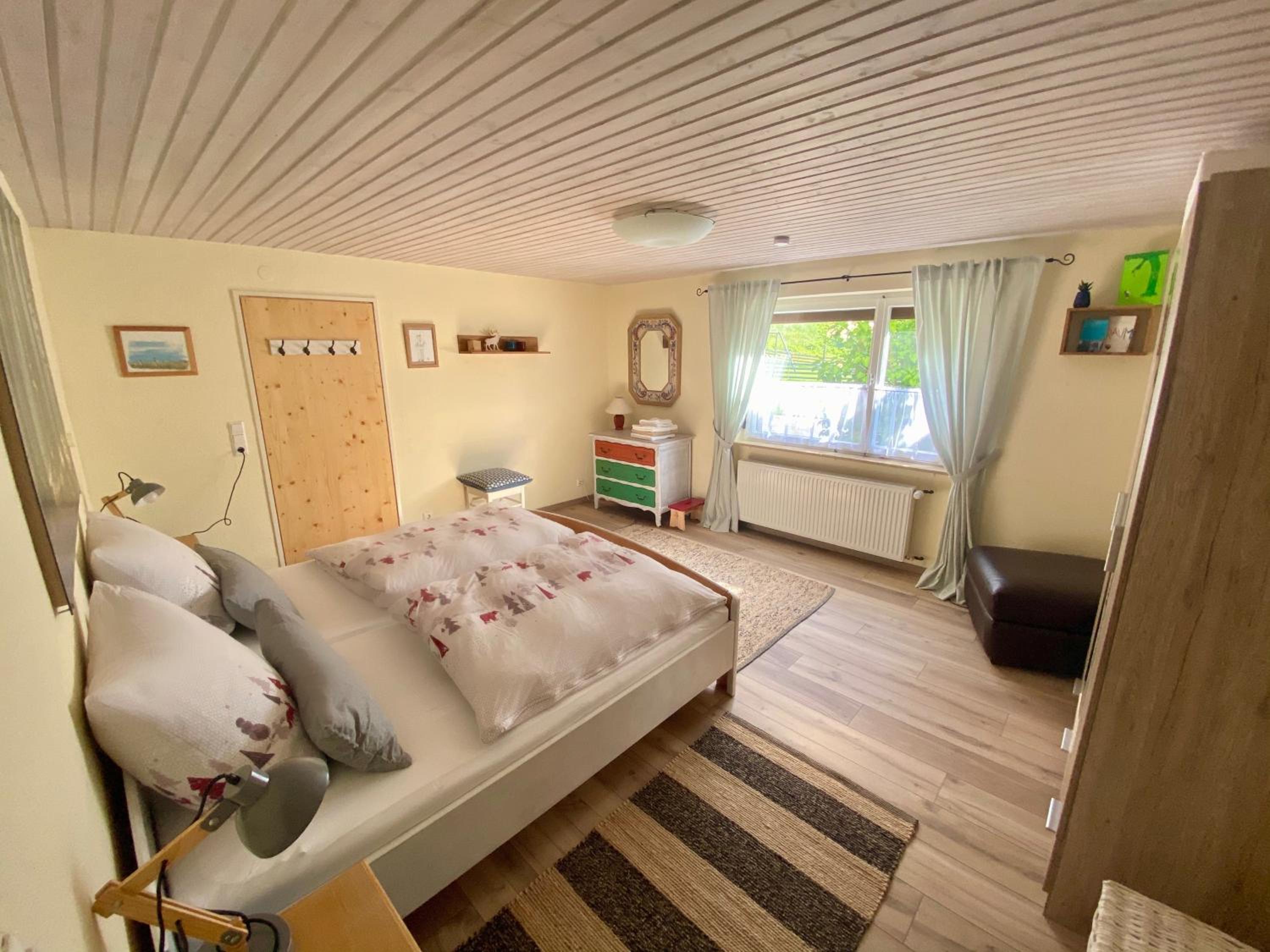 One-Bedroom Apartment with Garden photo 2