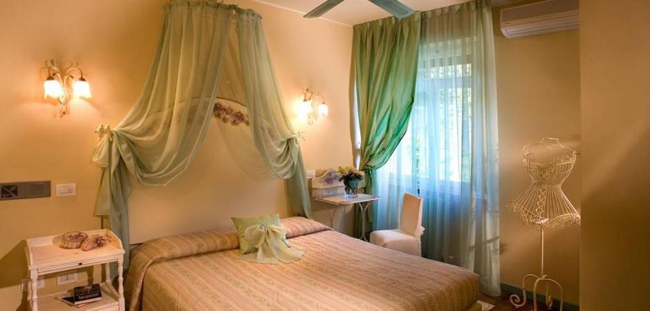 Basic Double Room without Balcony photo 2