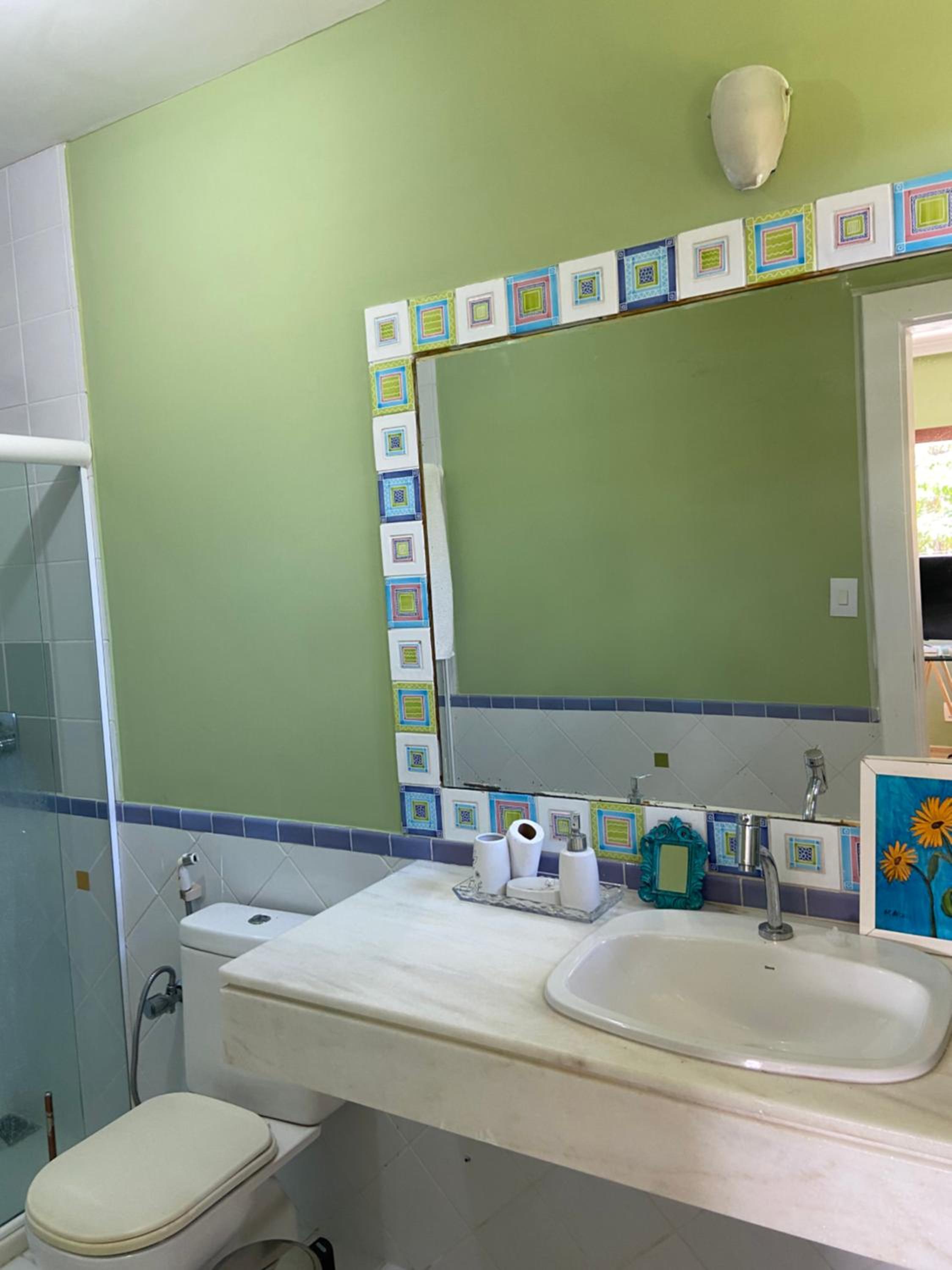 Family Room with Bathroom photo 2