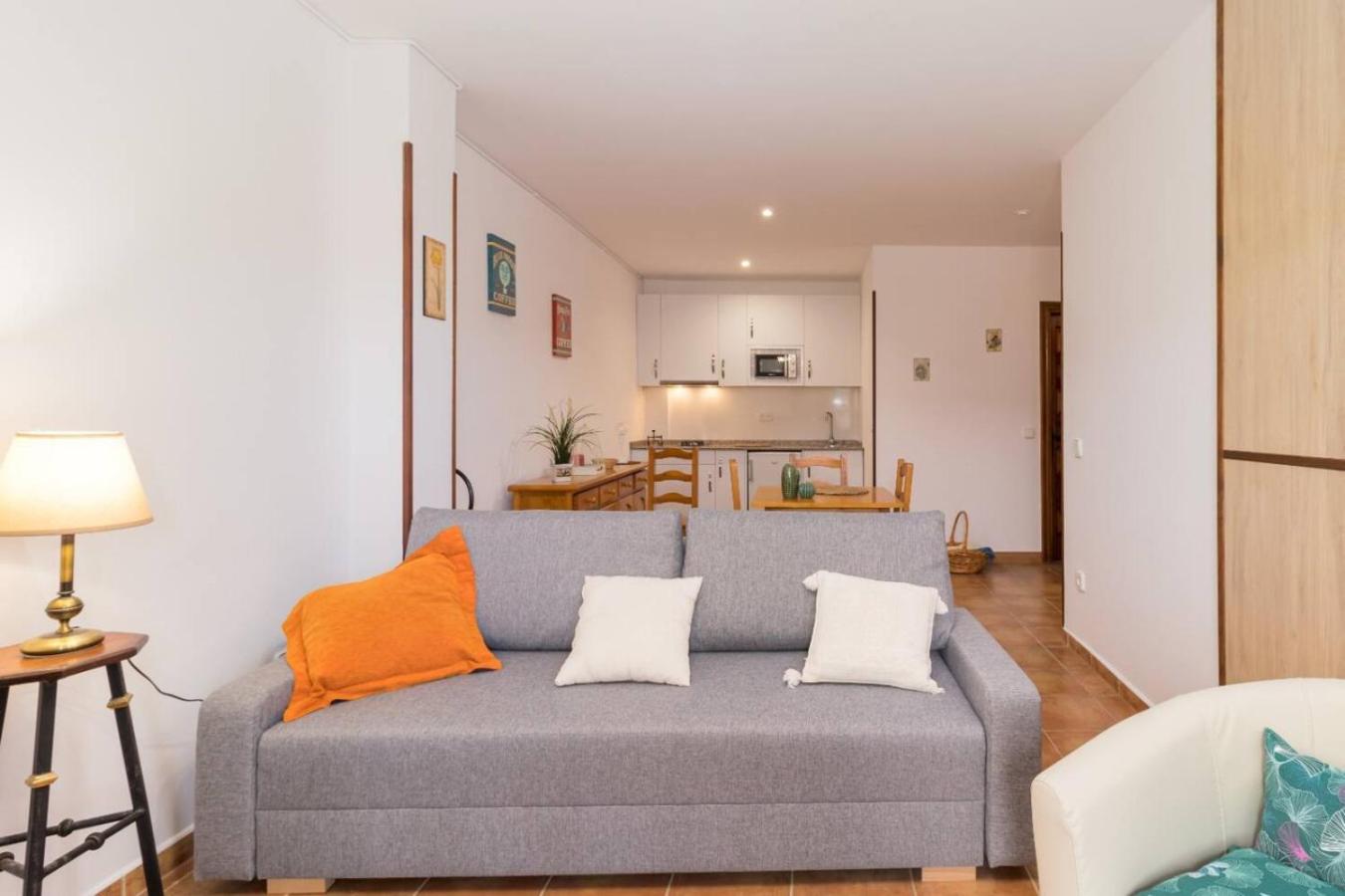 Deluxe Two-Bedroom Apartment with Garden View