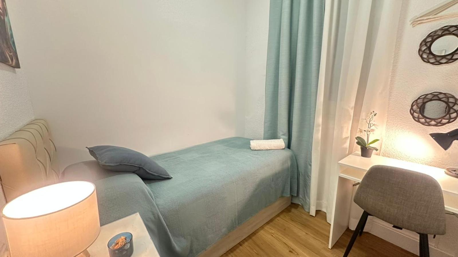 Small Single Room