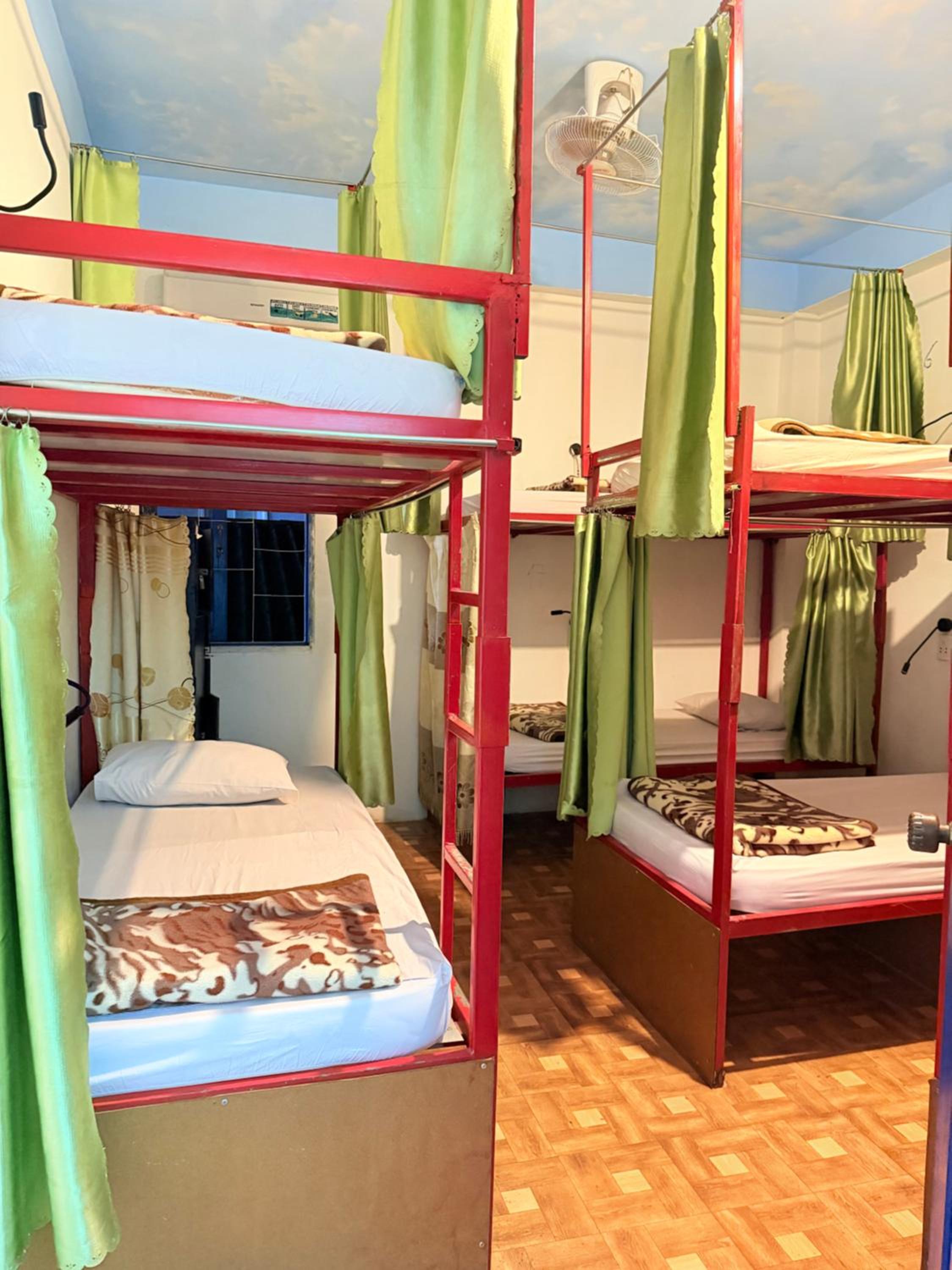 Bed in 8-Bed Mixed Dormitory Room photo 3