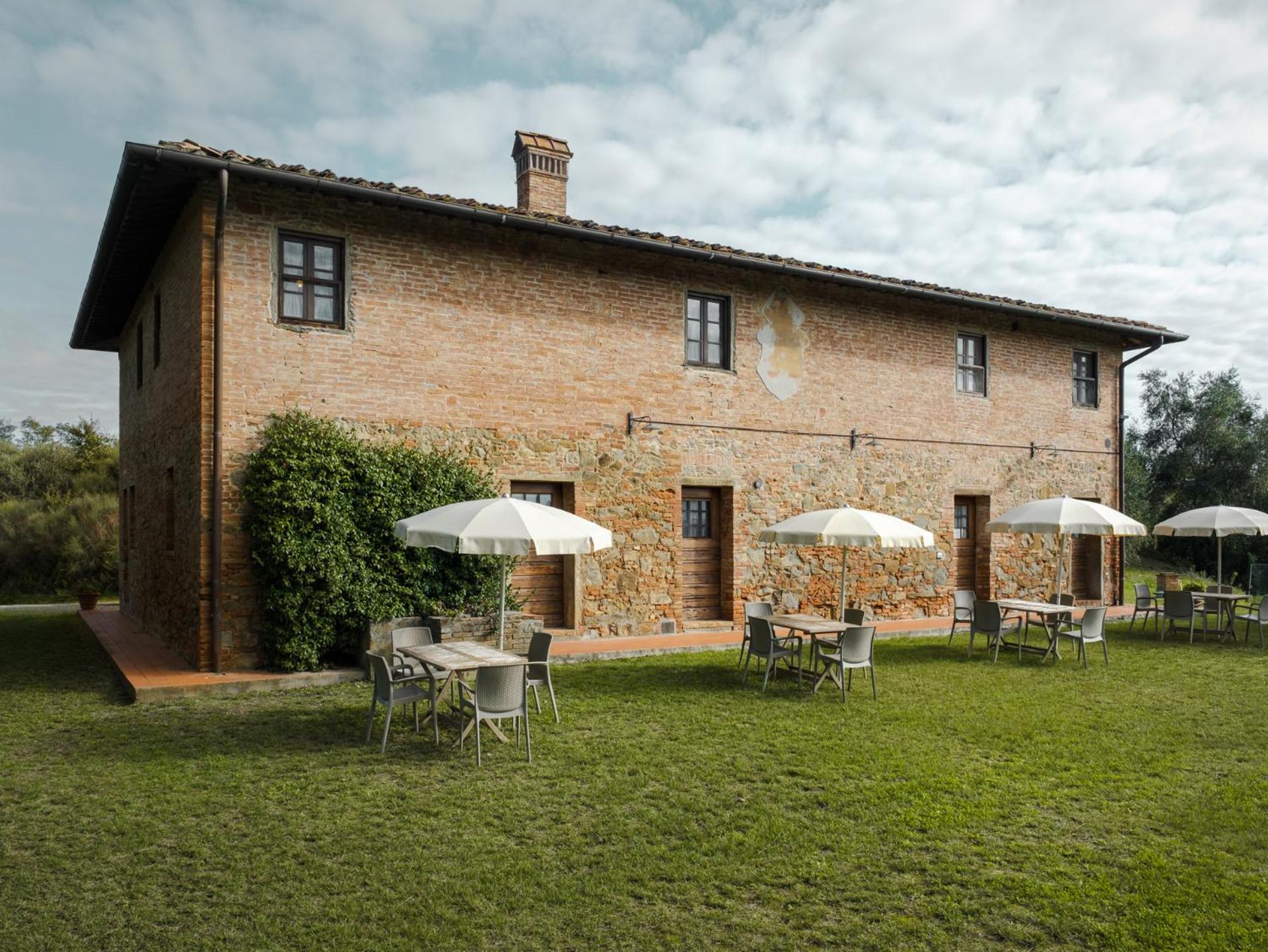 Two-Bedroom Apartment - Country Farmhouse photo 3