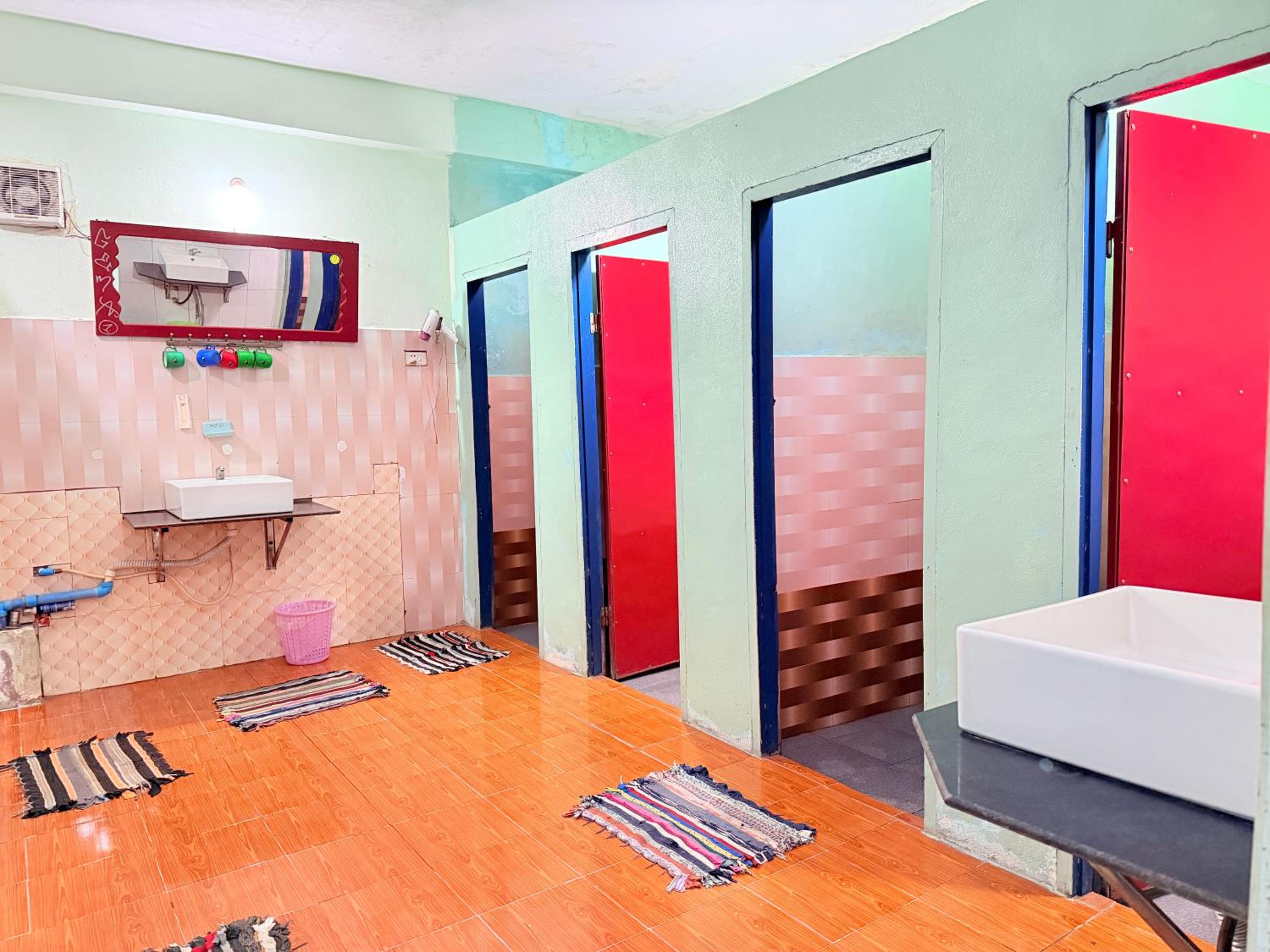 Bed in 8-Bed Mixed Dormitory Room
