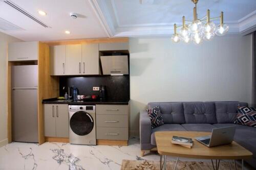 Deluxe One-Bedroom Suite