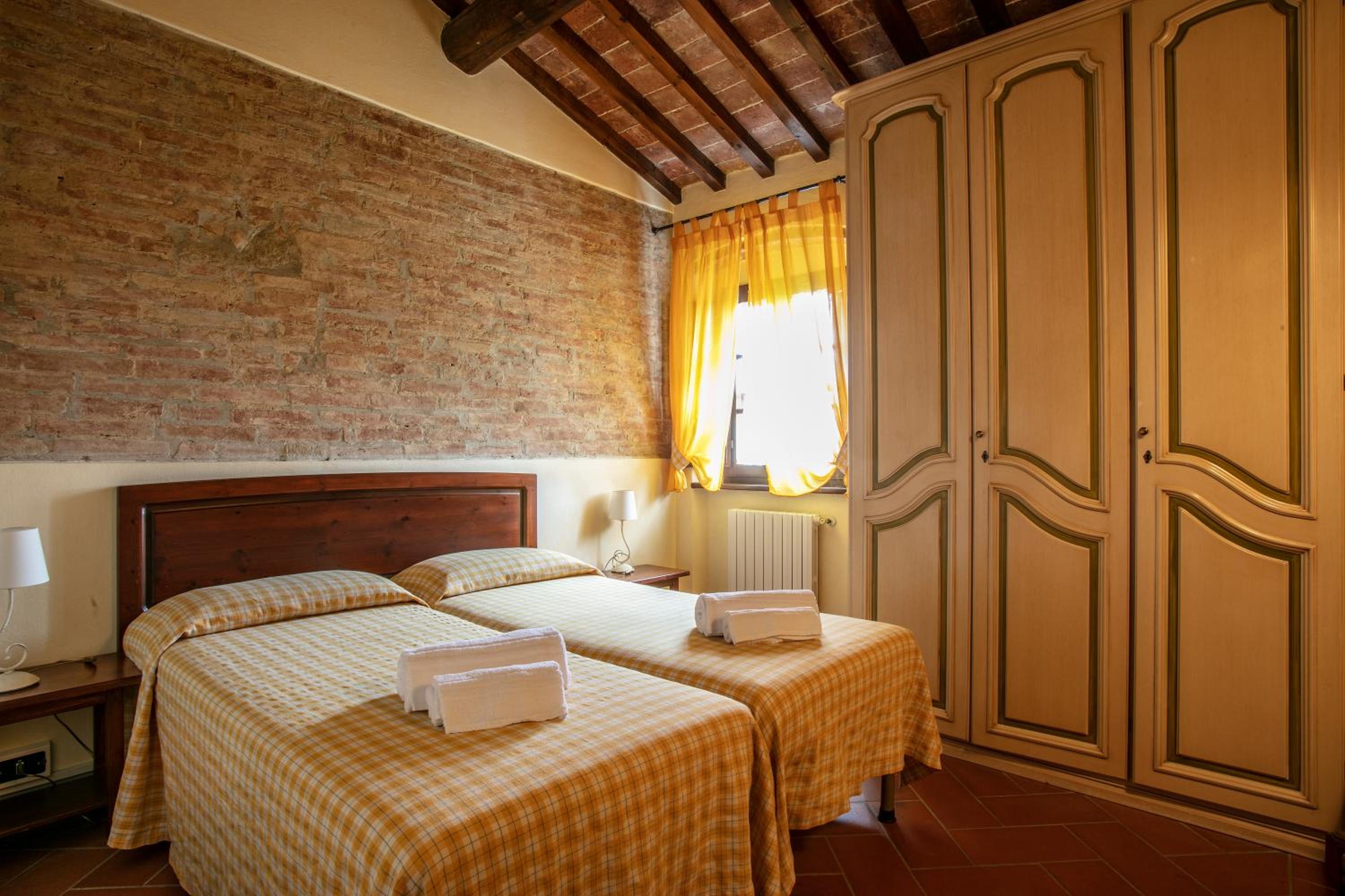 Two-Bedroom Apartment - Country Farmhouse photo 2