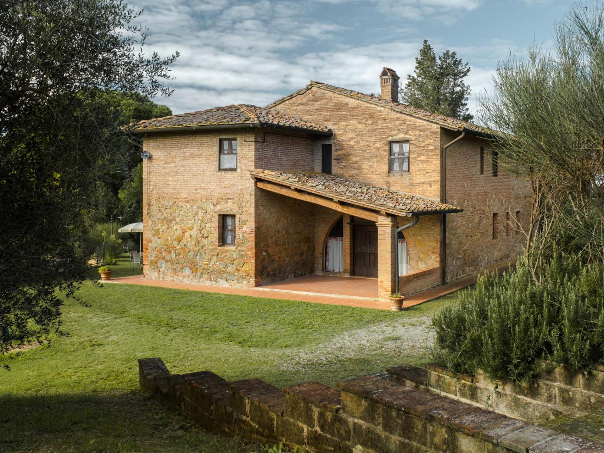 Two-Bedroom Apartment - Country Farmhouse photo 2