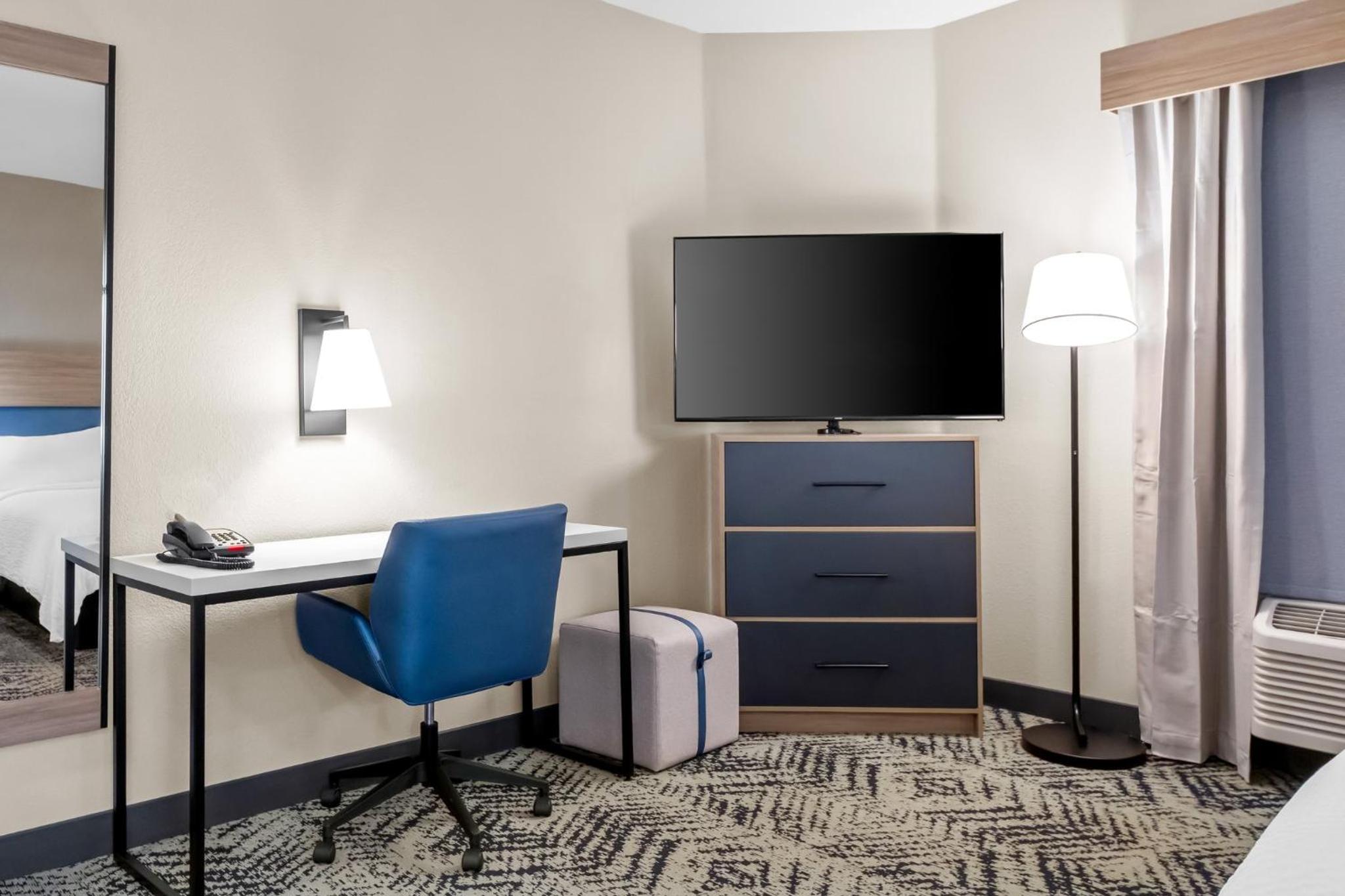 Studio Suite - Photo 3