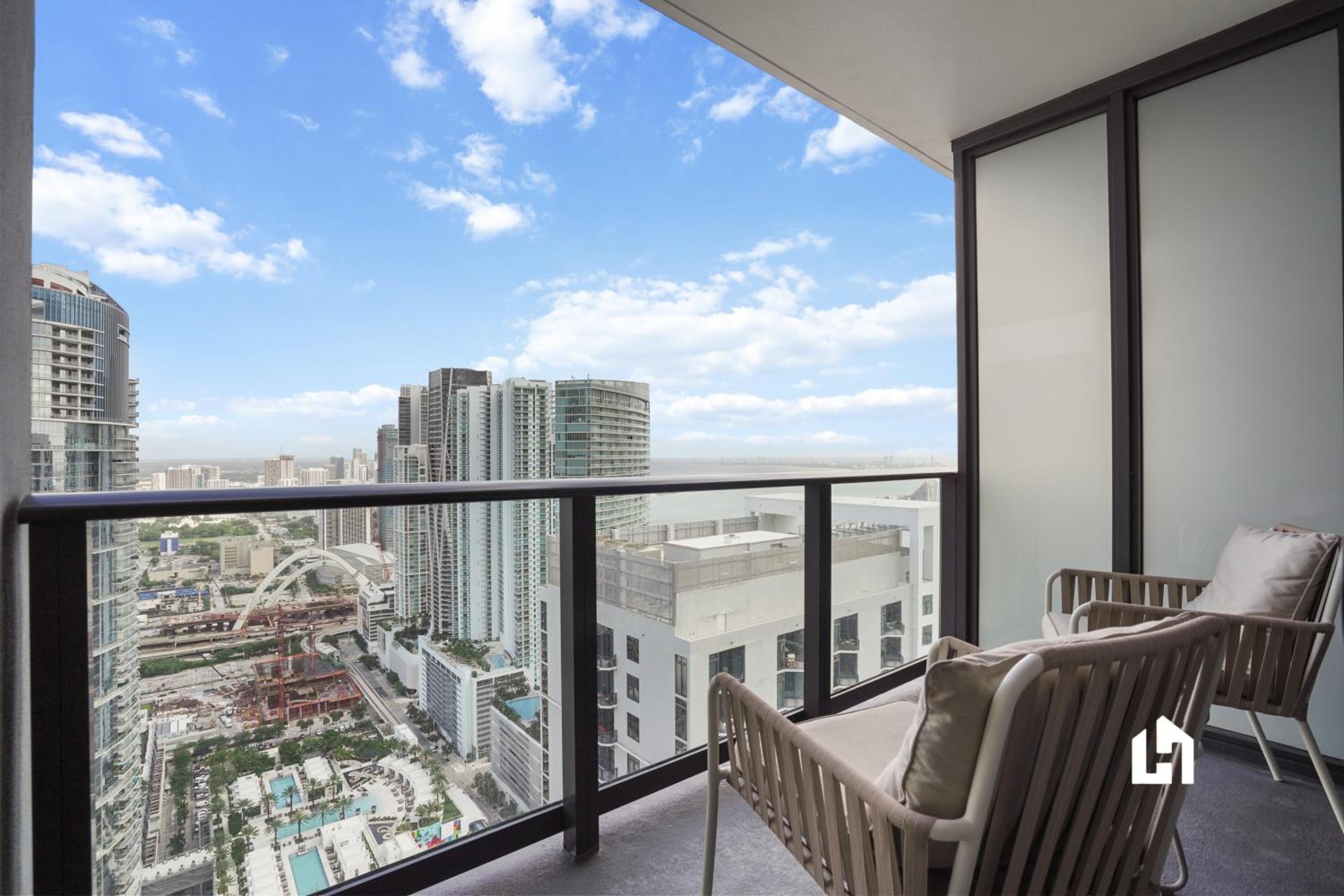 One-Bedroom Apartment with Balcony and Sea View