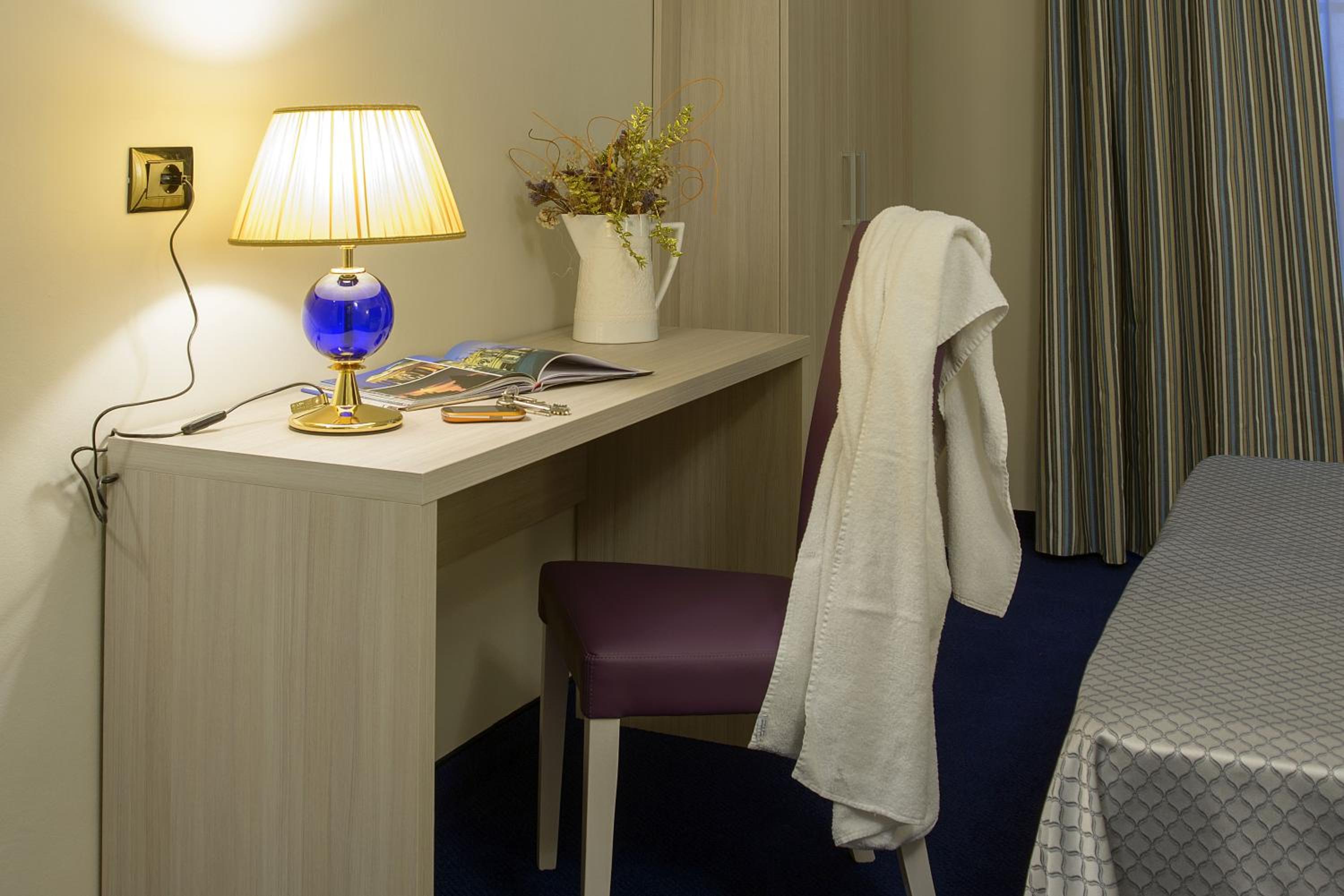 Single Room photo 3