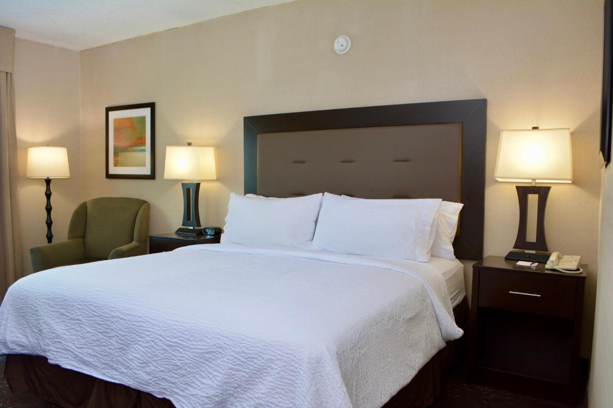 Standard King Room - Photo 3