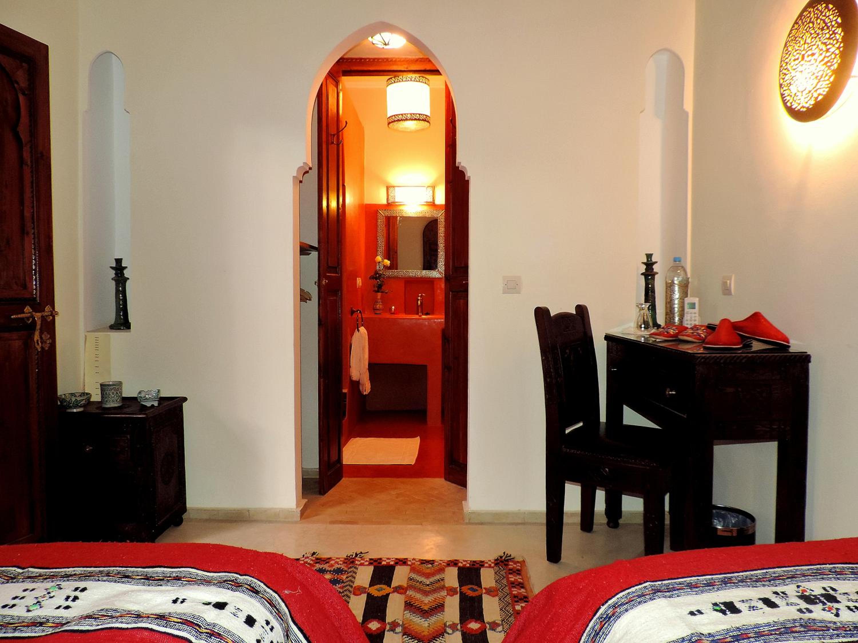Twin Room - Photo 3