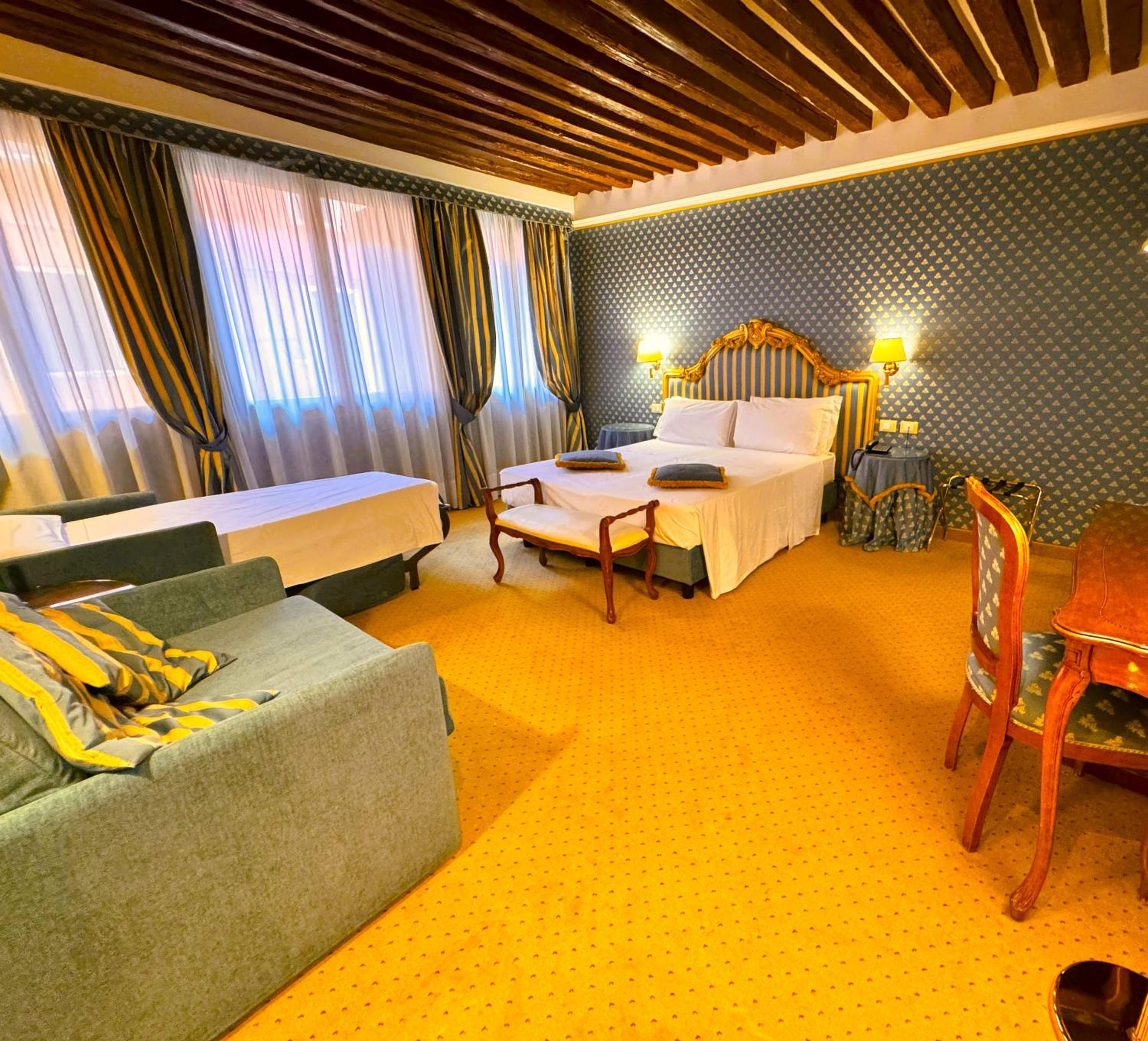 Deluxe Triple Room