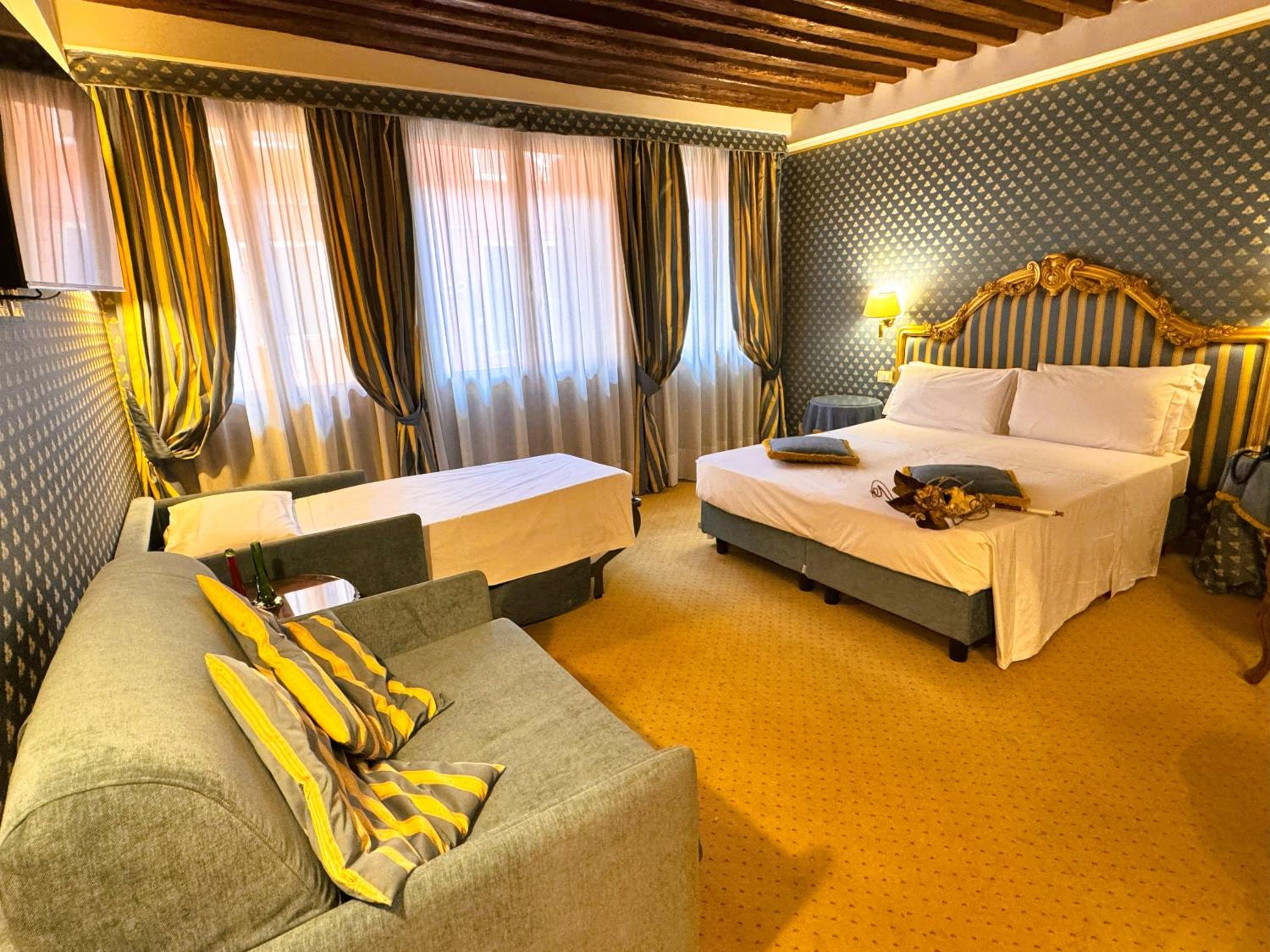 Deluxe Triple Room