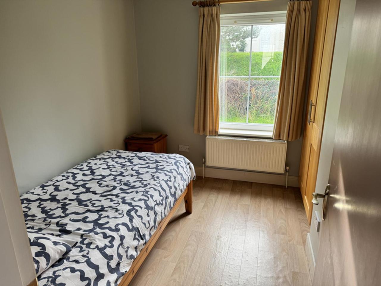 Three-Bedroom House photo 3