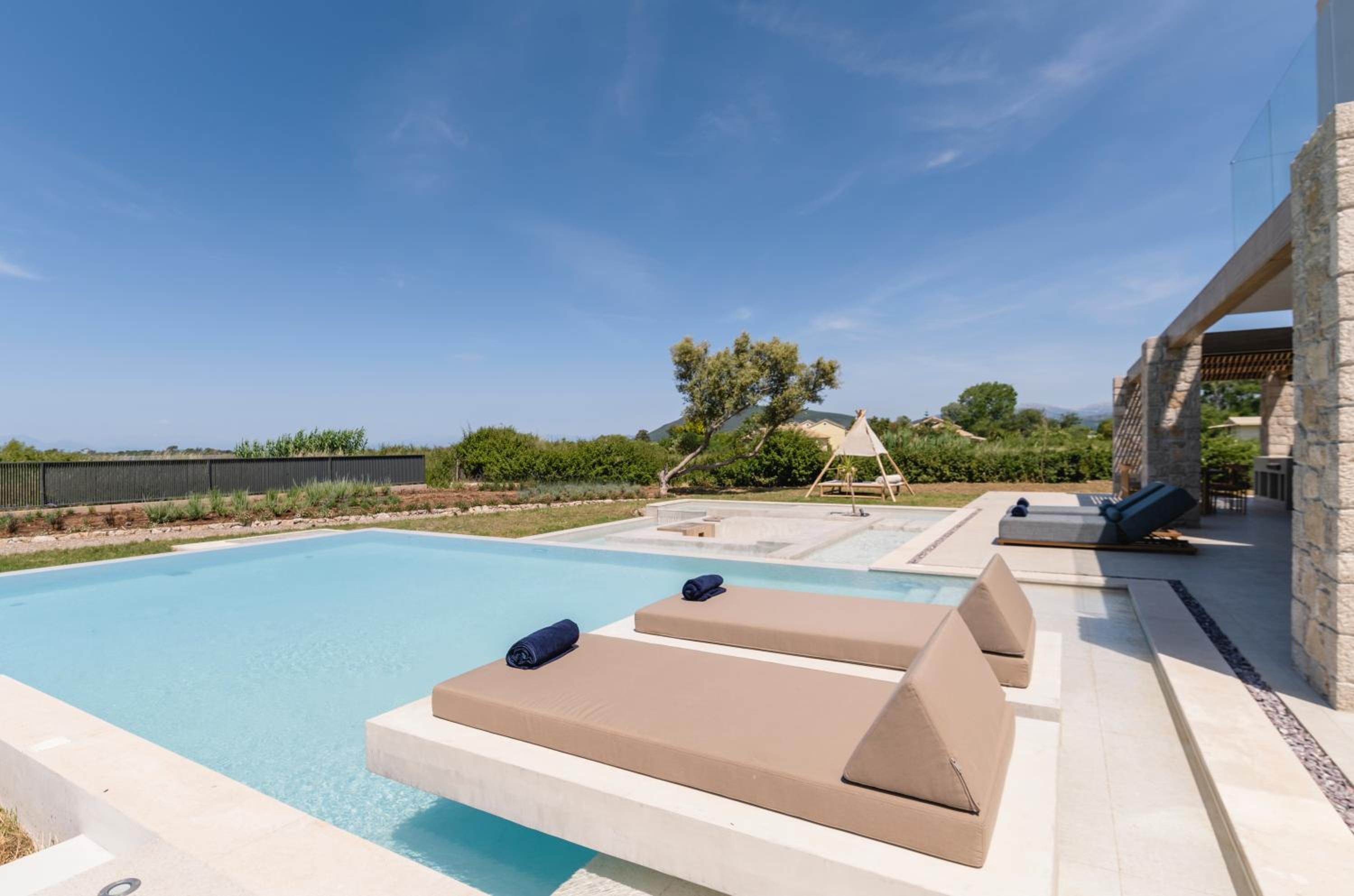 Villa with Private Pool photo 2