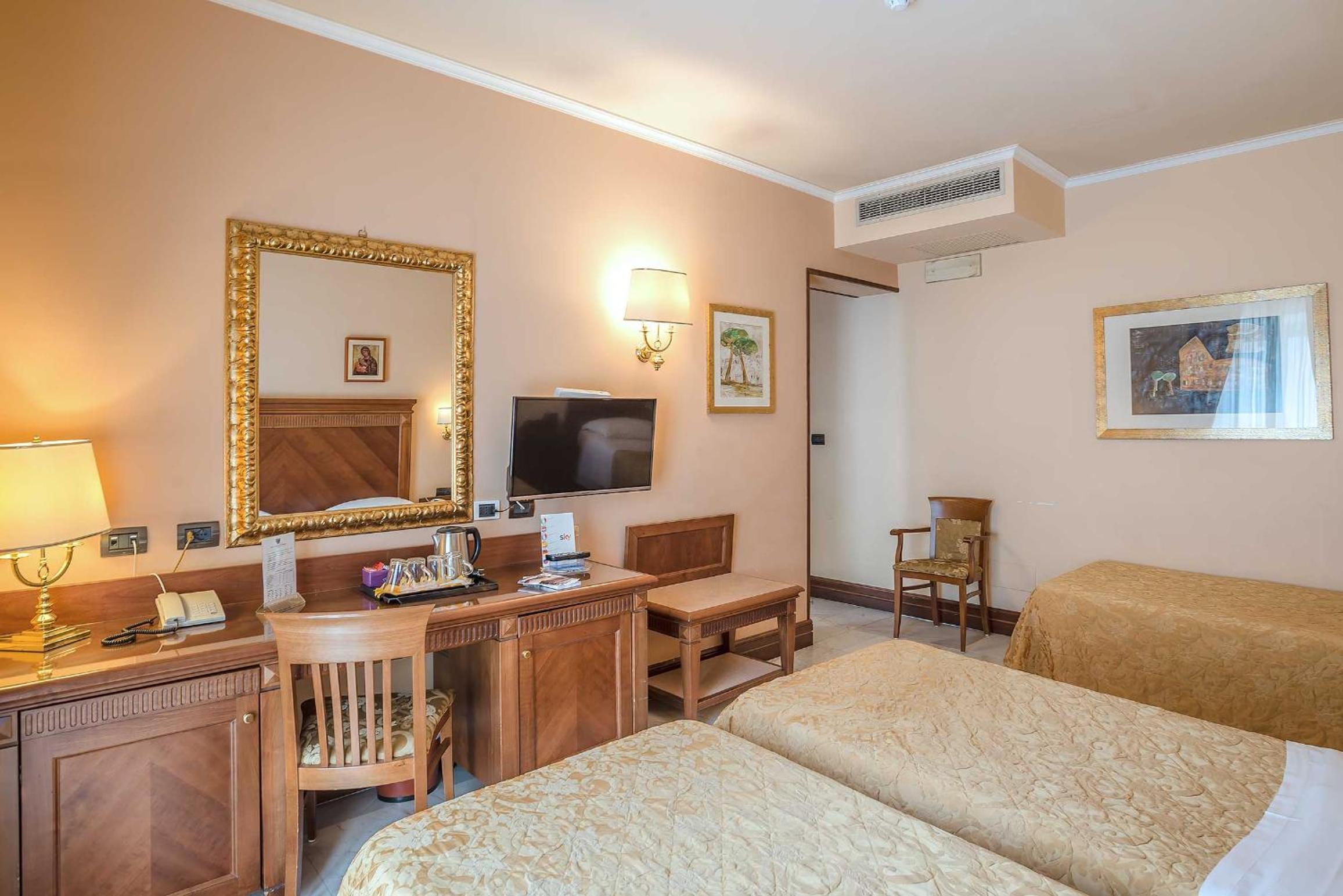 Triple Room