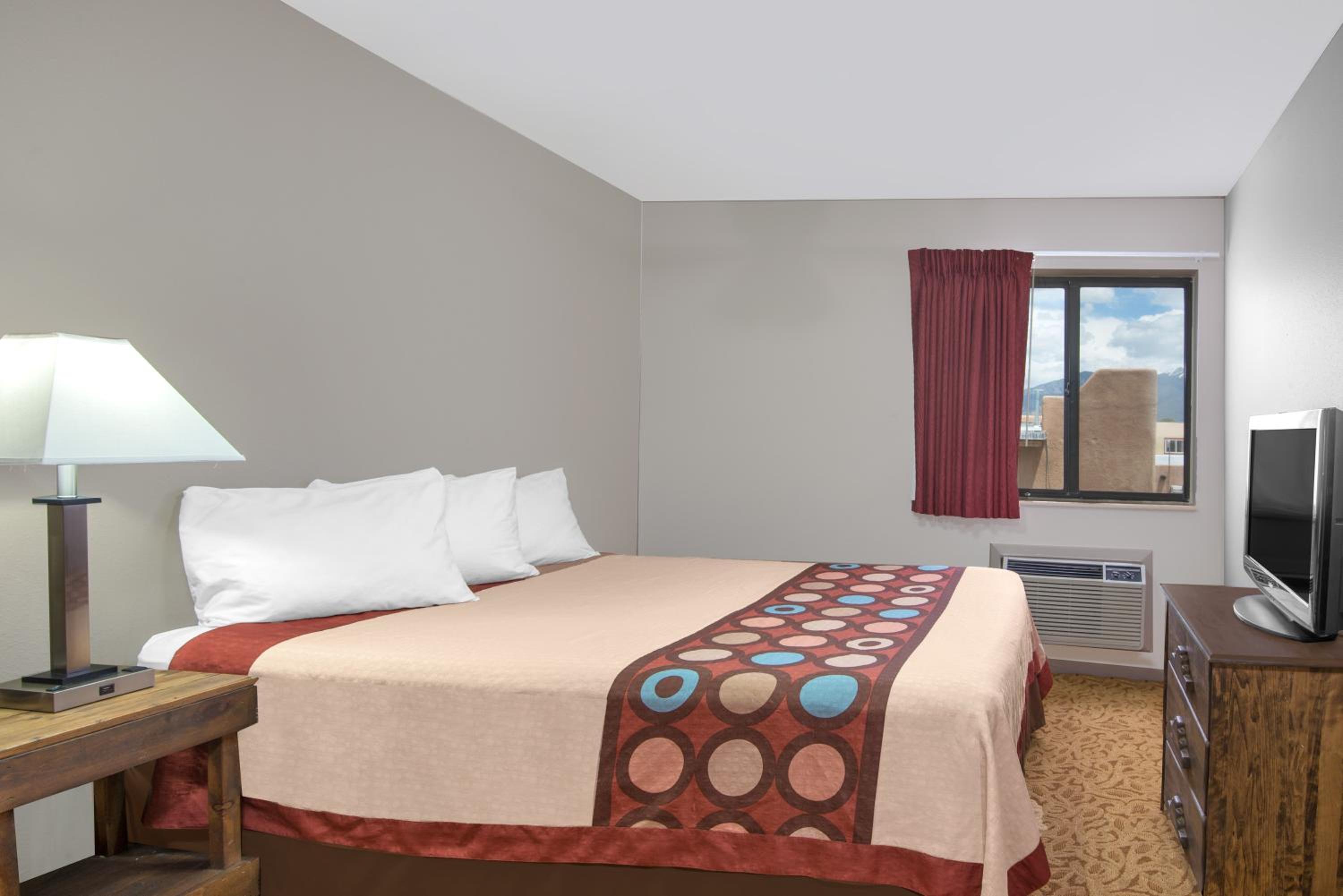 Studio Suite with Two Queen Beds - Non-Smoking - Photo 3