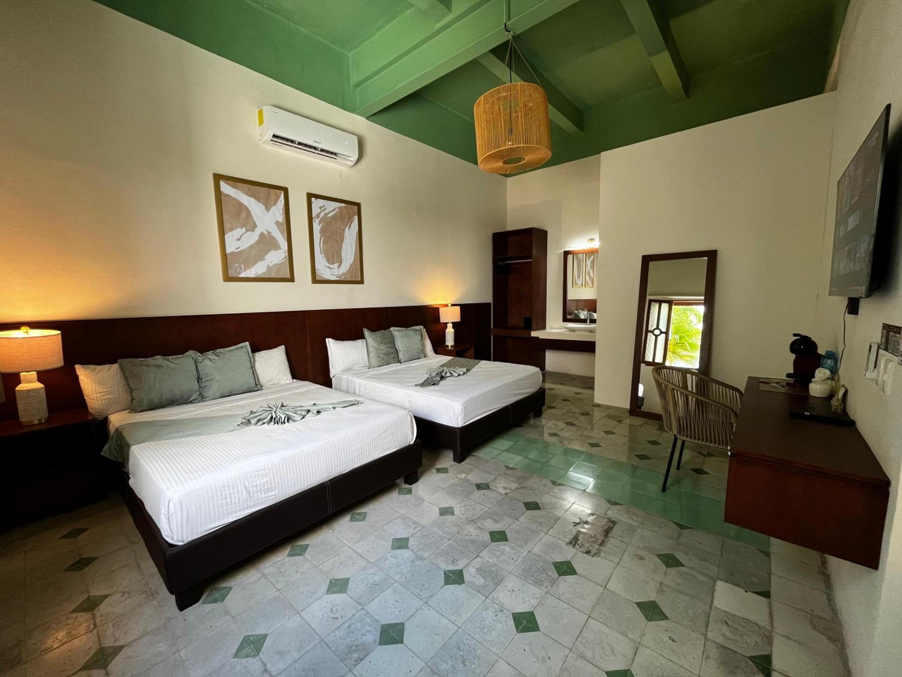 Deluxe Twin Room photo 1