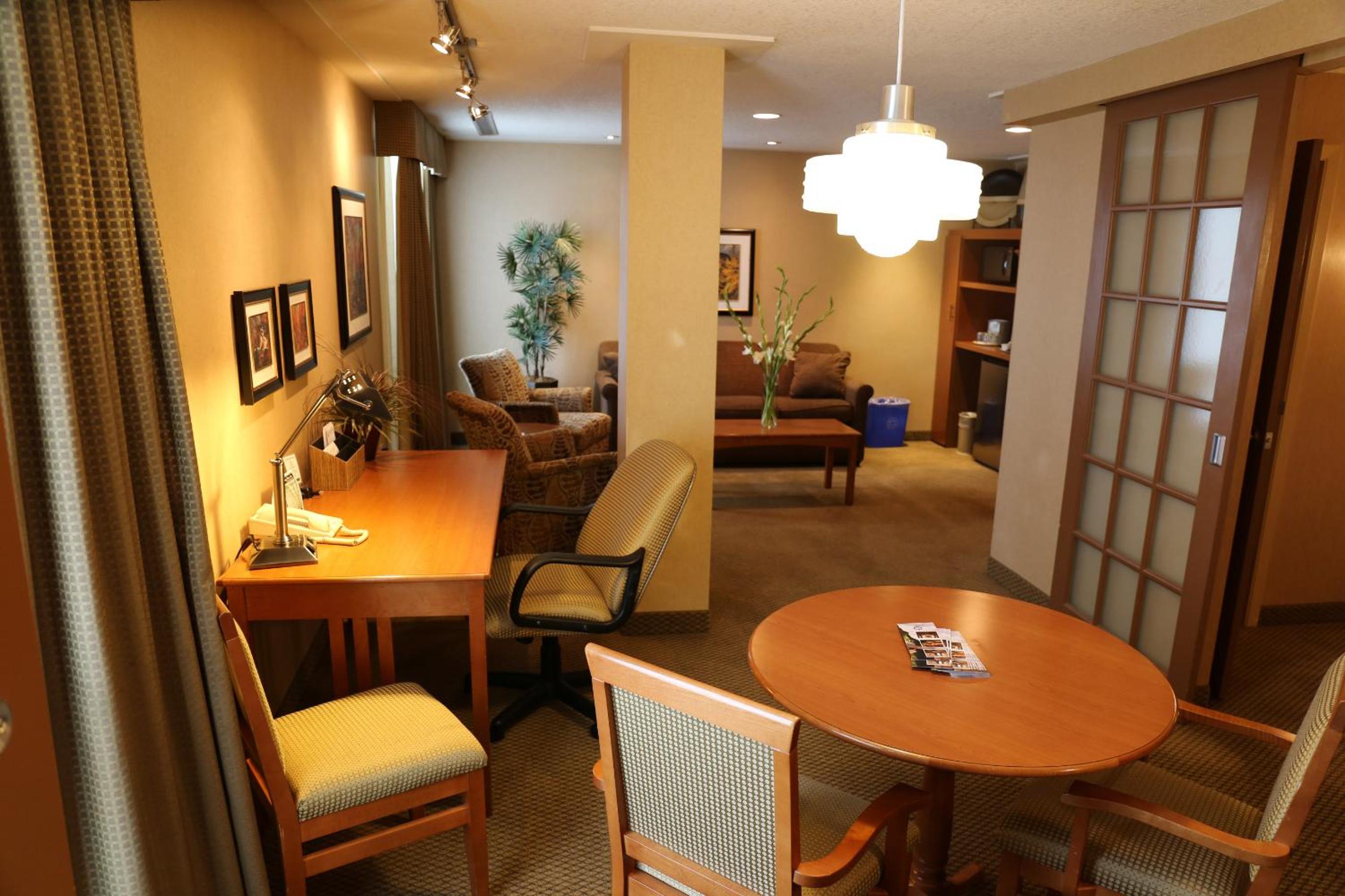 Executive Suite thumbnail 5