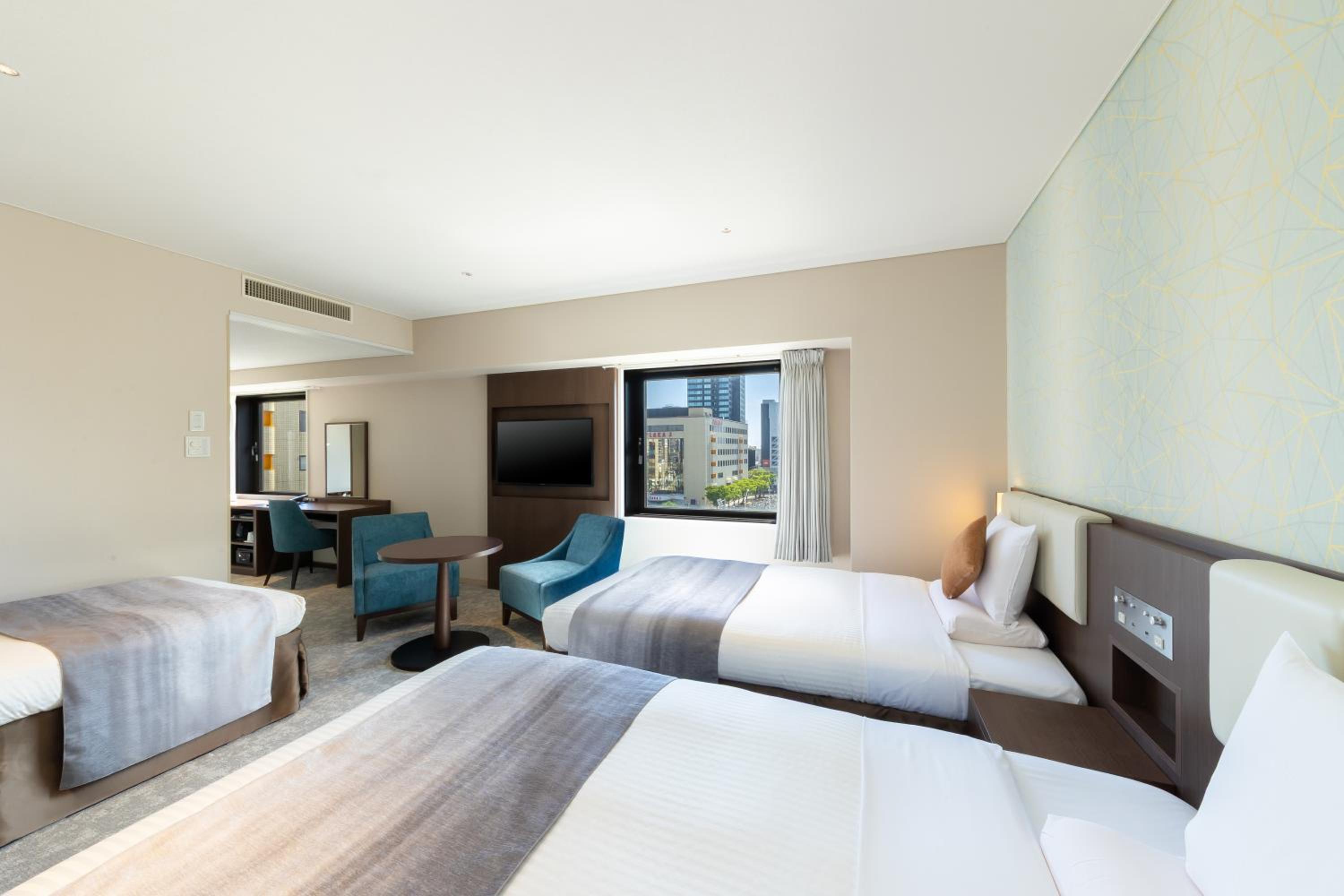 Deluxe Triple Room - Non Smoking - Photo 4