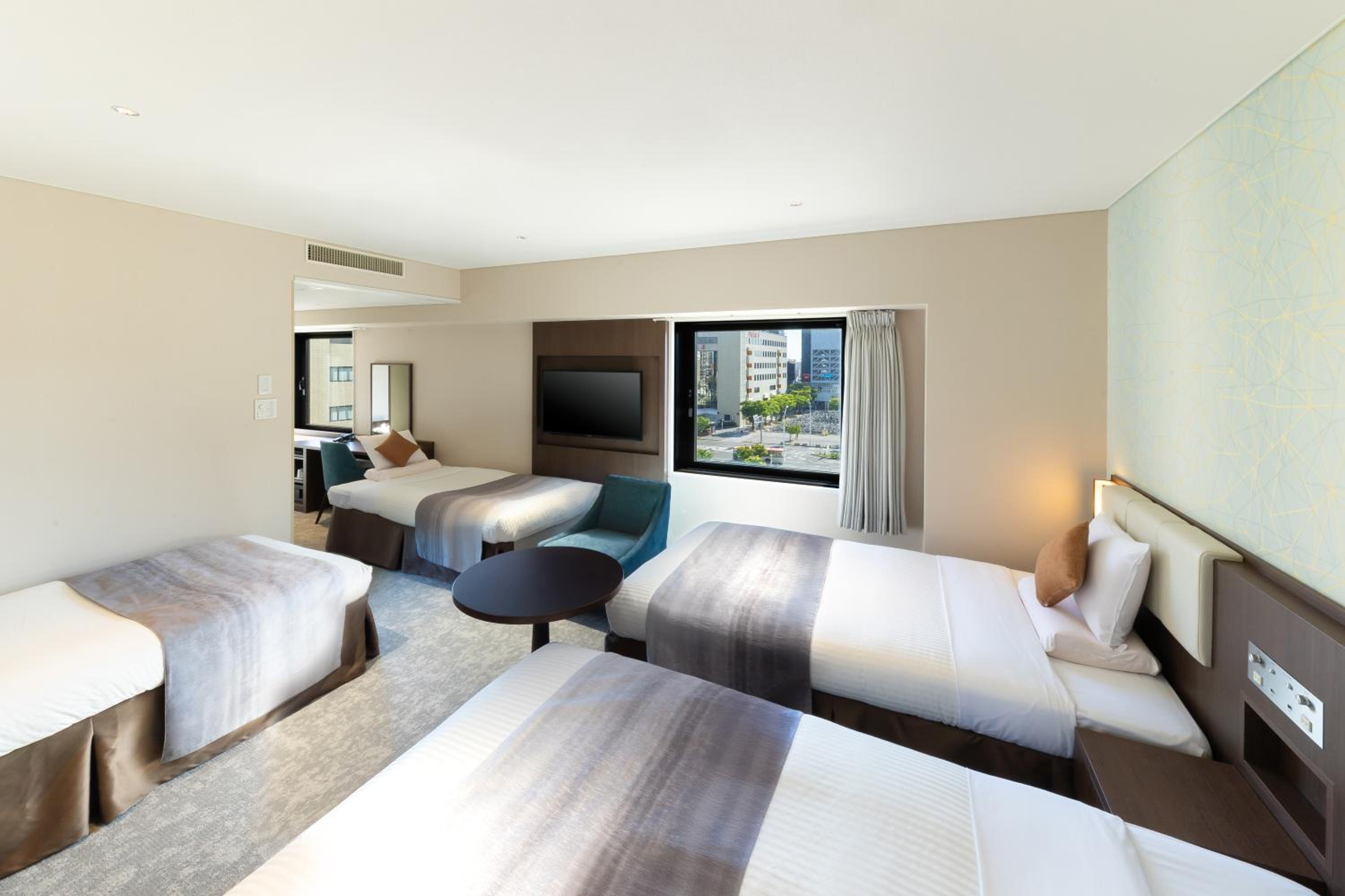 Deluxe Triple Room - Non Smoking - Photo 3