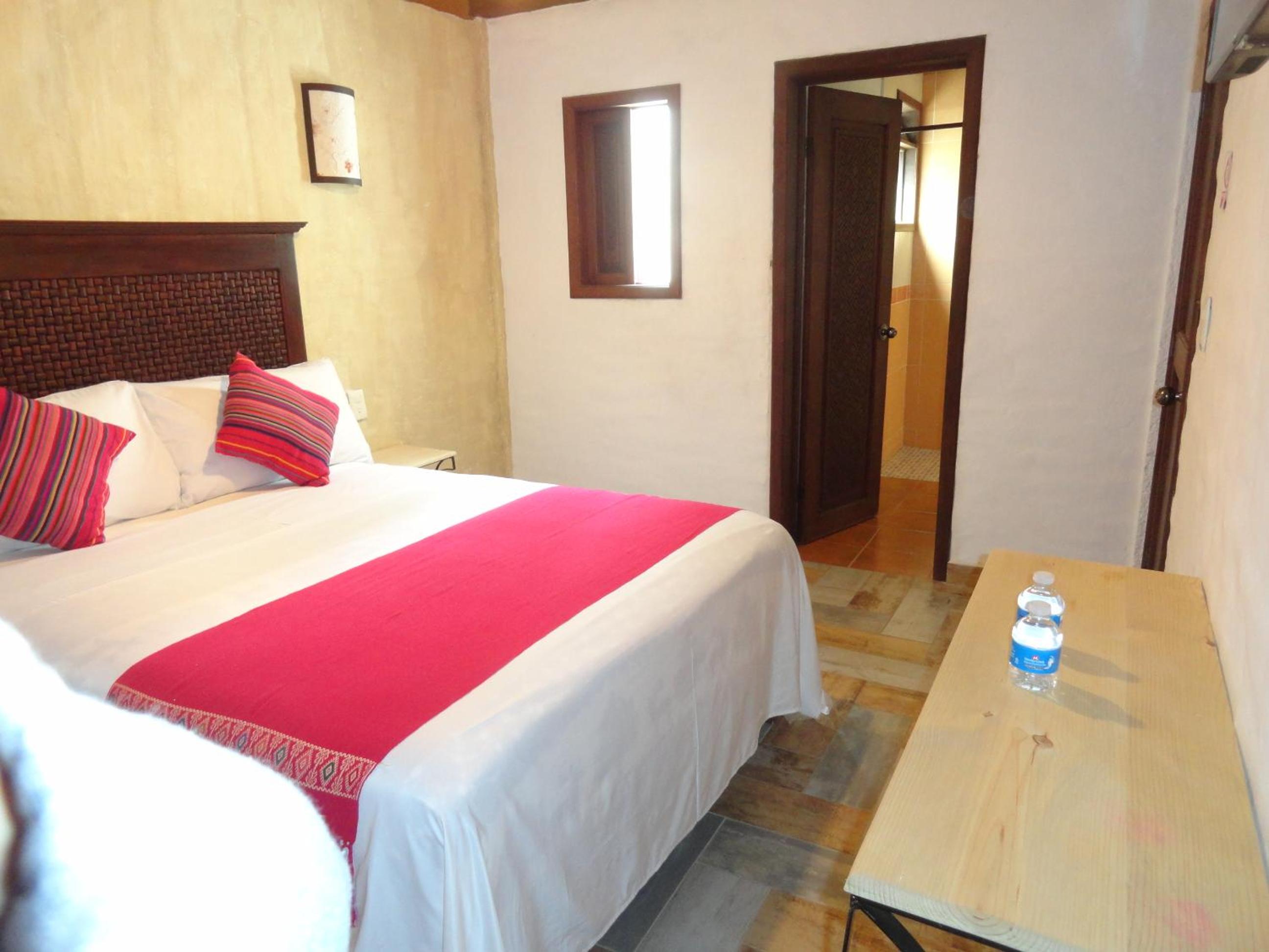 Queen Room photo 3