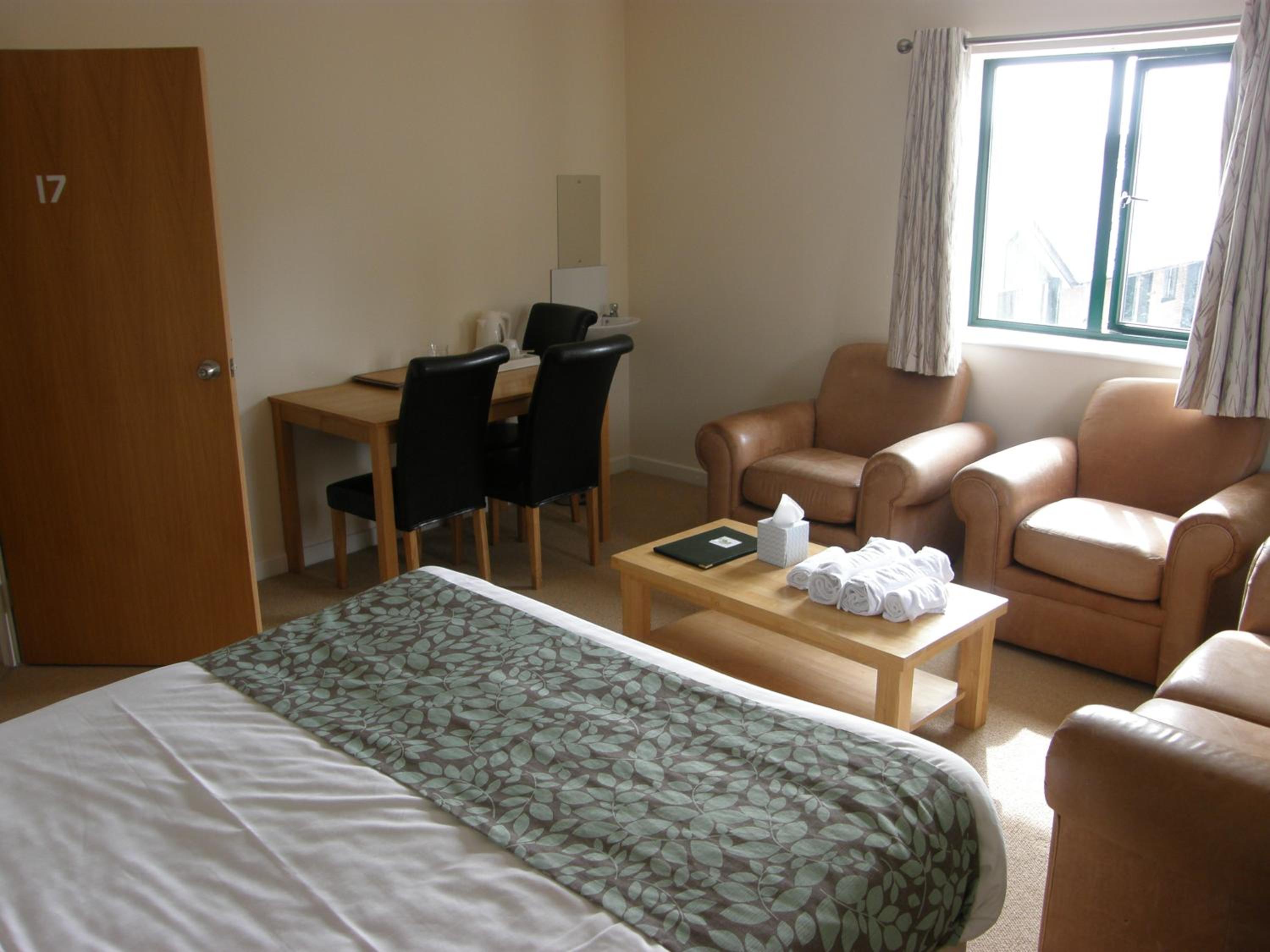 Economy Double Room with Shared Bathroom photo 1