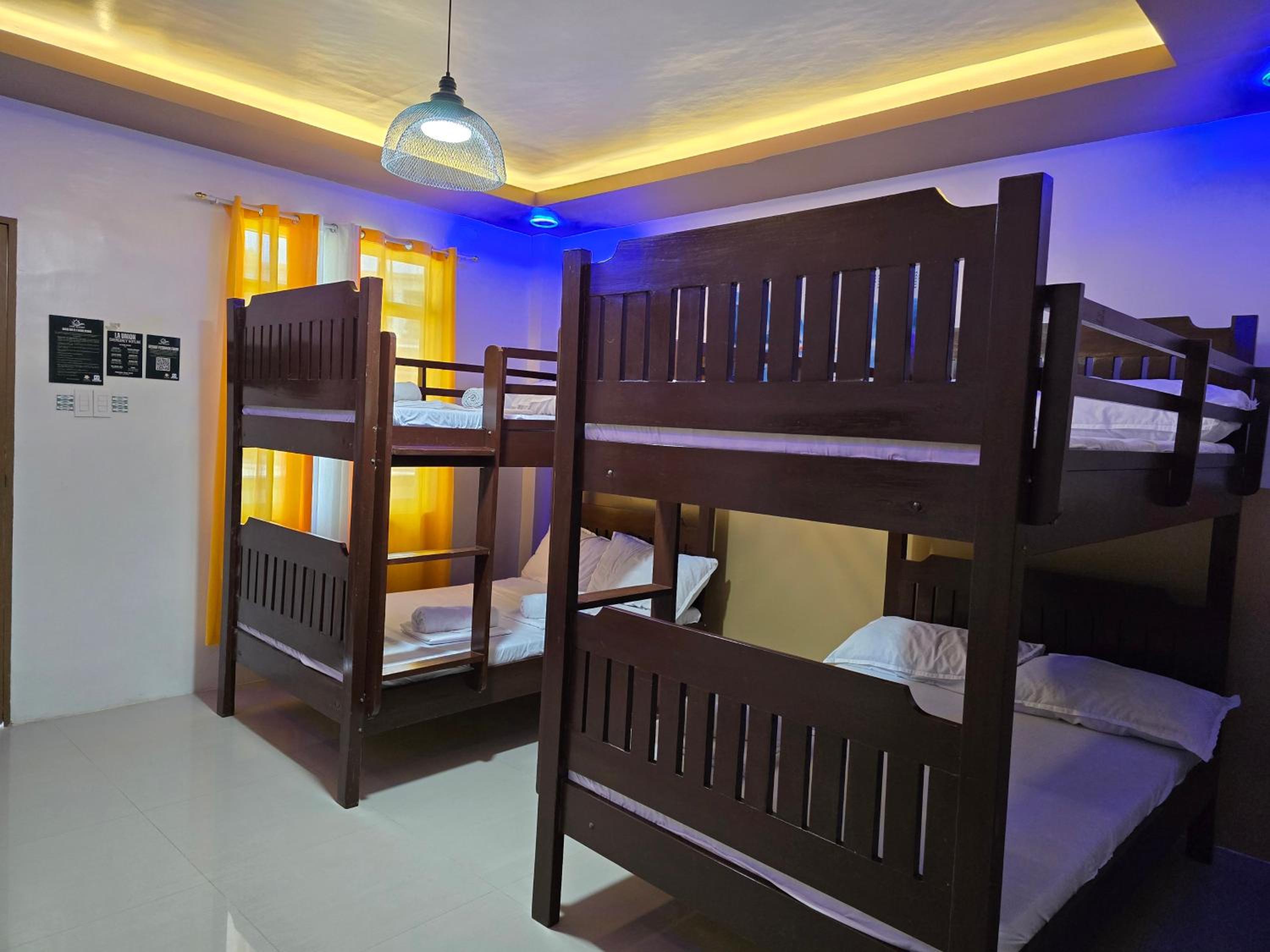 Mixed Dormitory Room photo 3