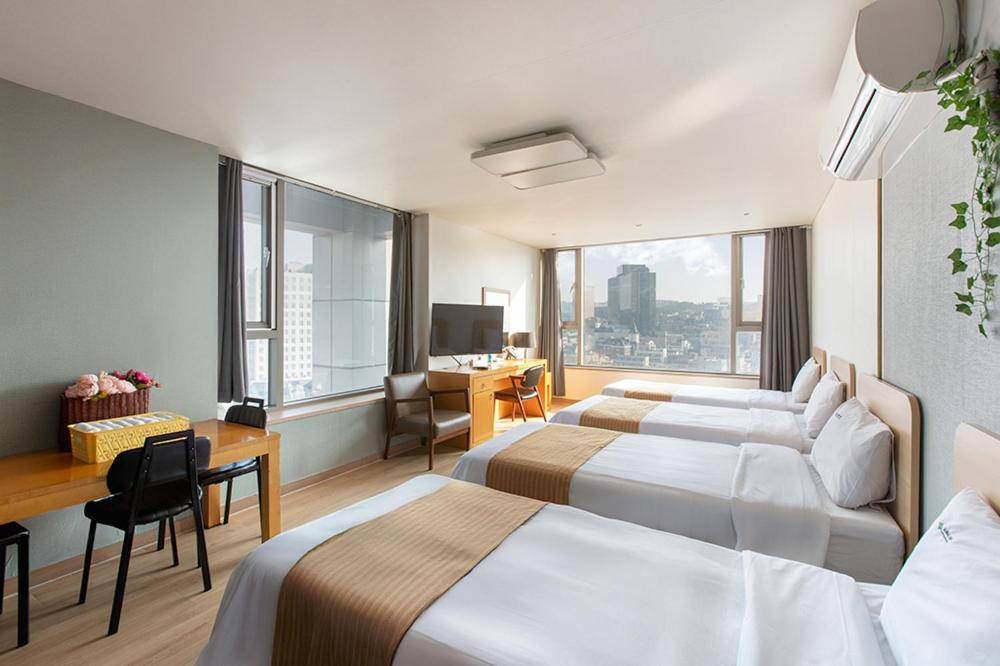 Deluxe Quadruple Room photo 2