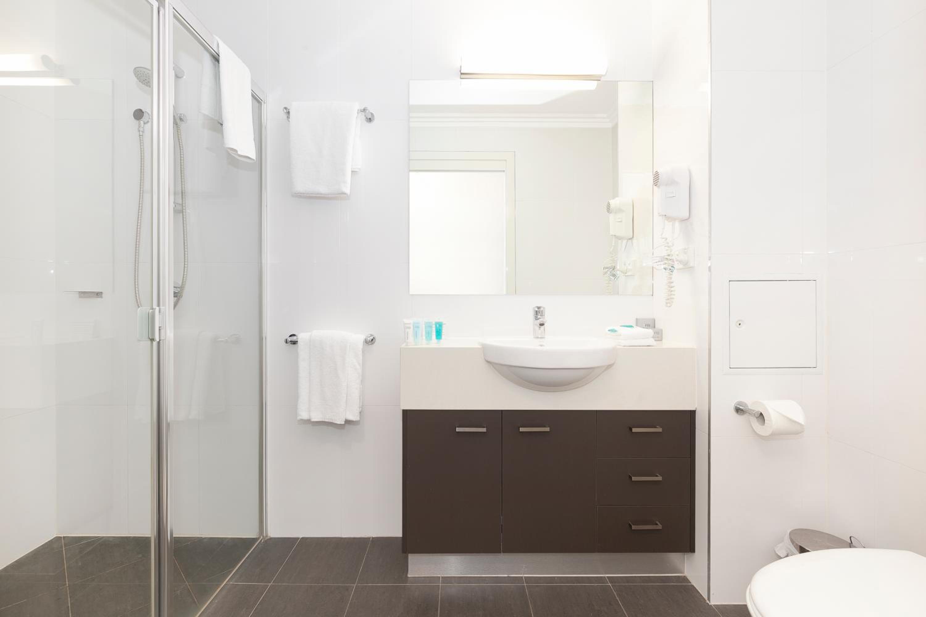 Studio Apartment - Photo 3
