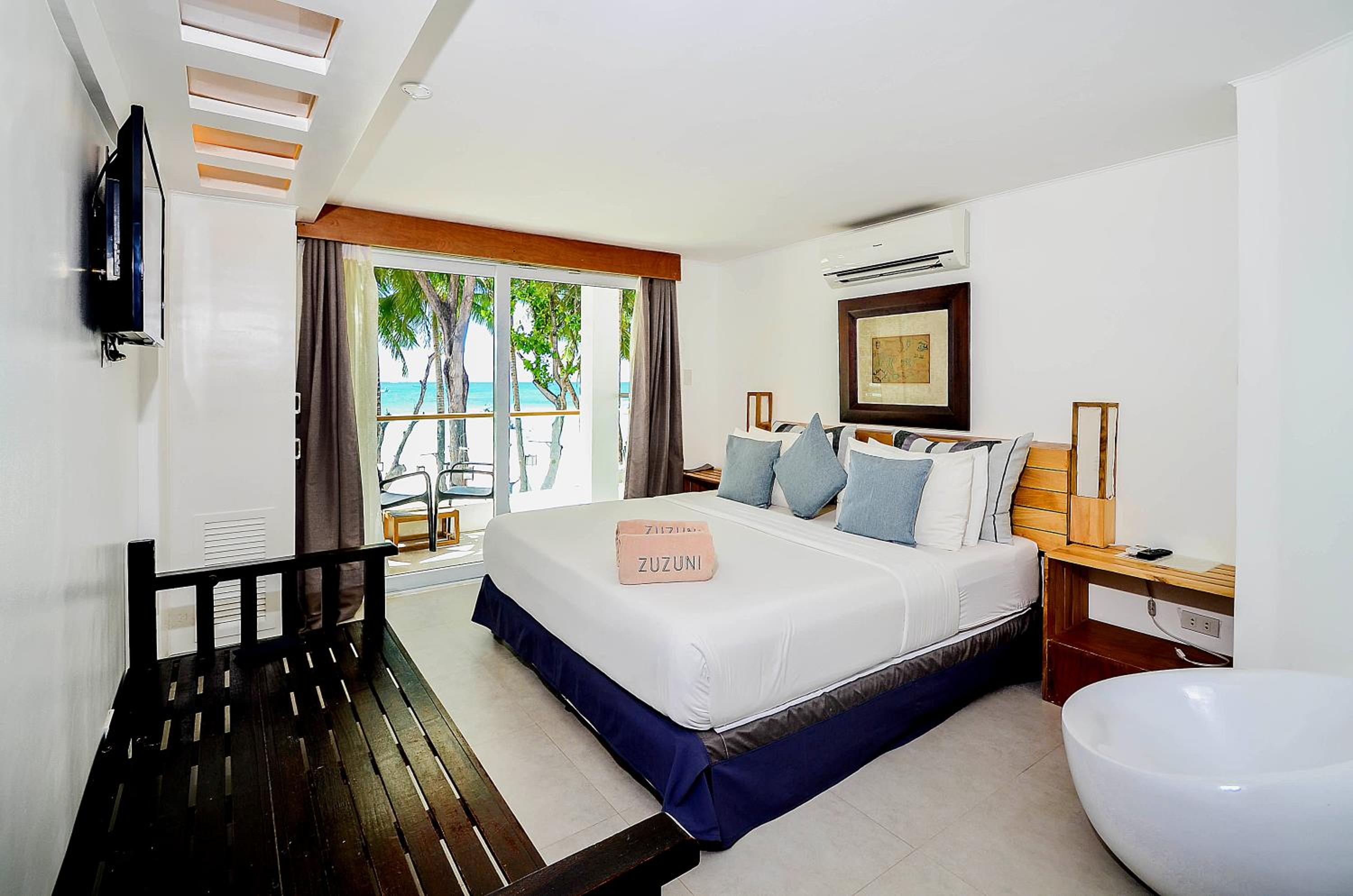 Premiere Room Beachfront with Sea View photo 1