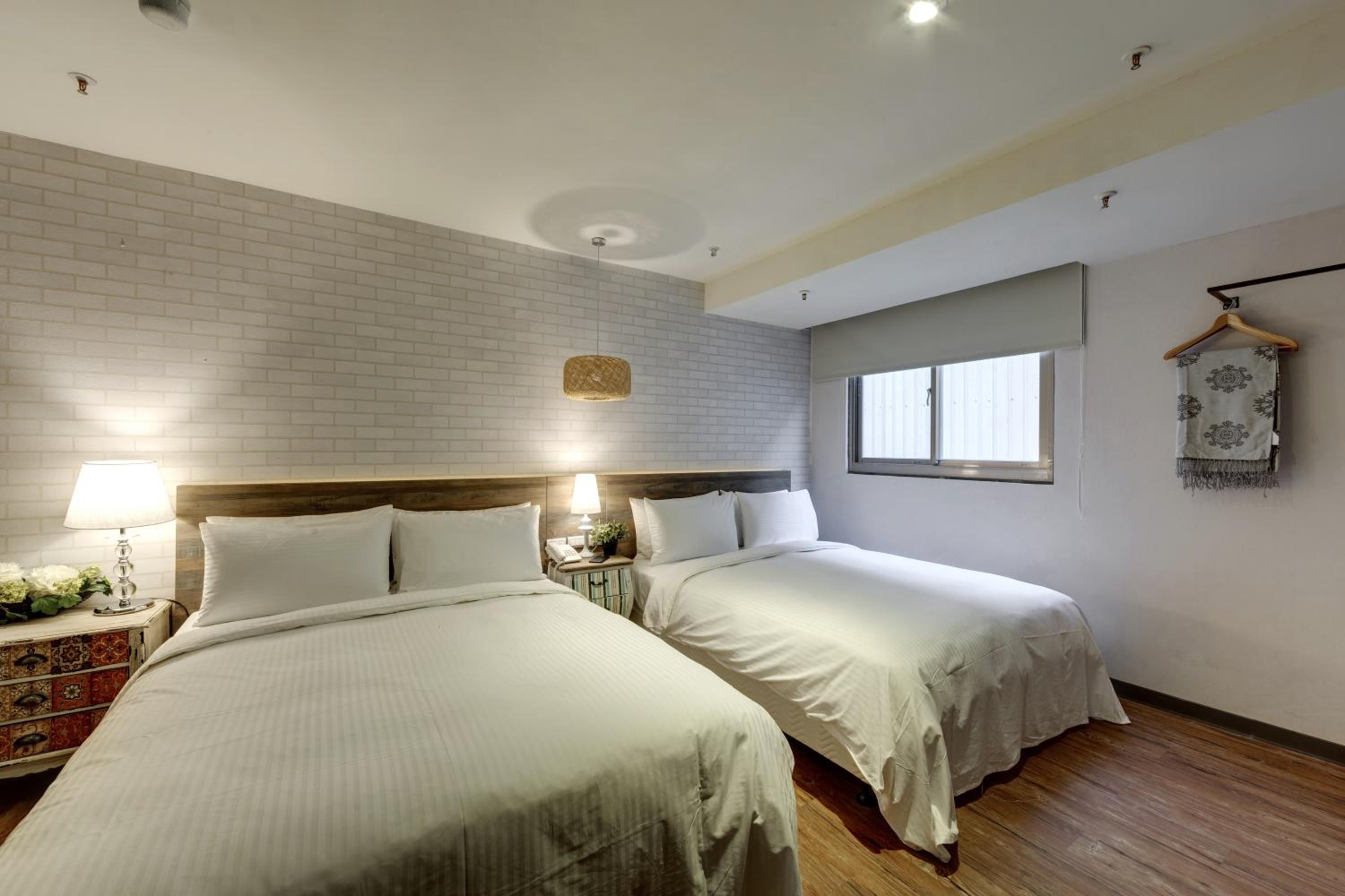 Classic Quadruple Room photo 2