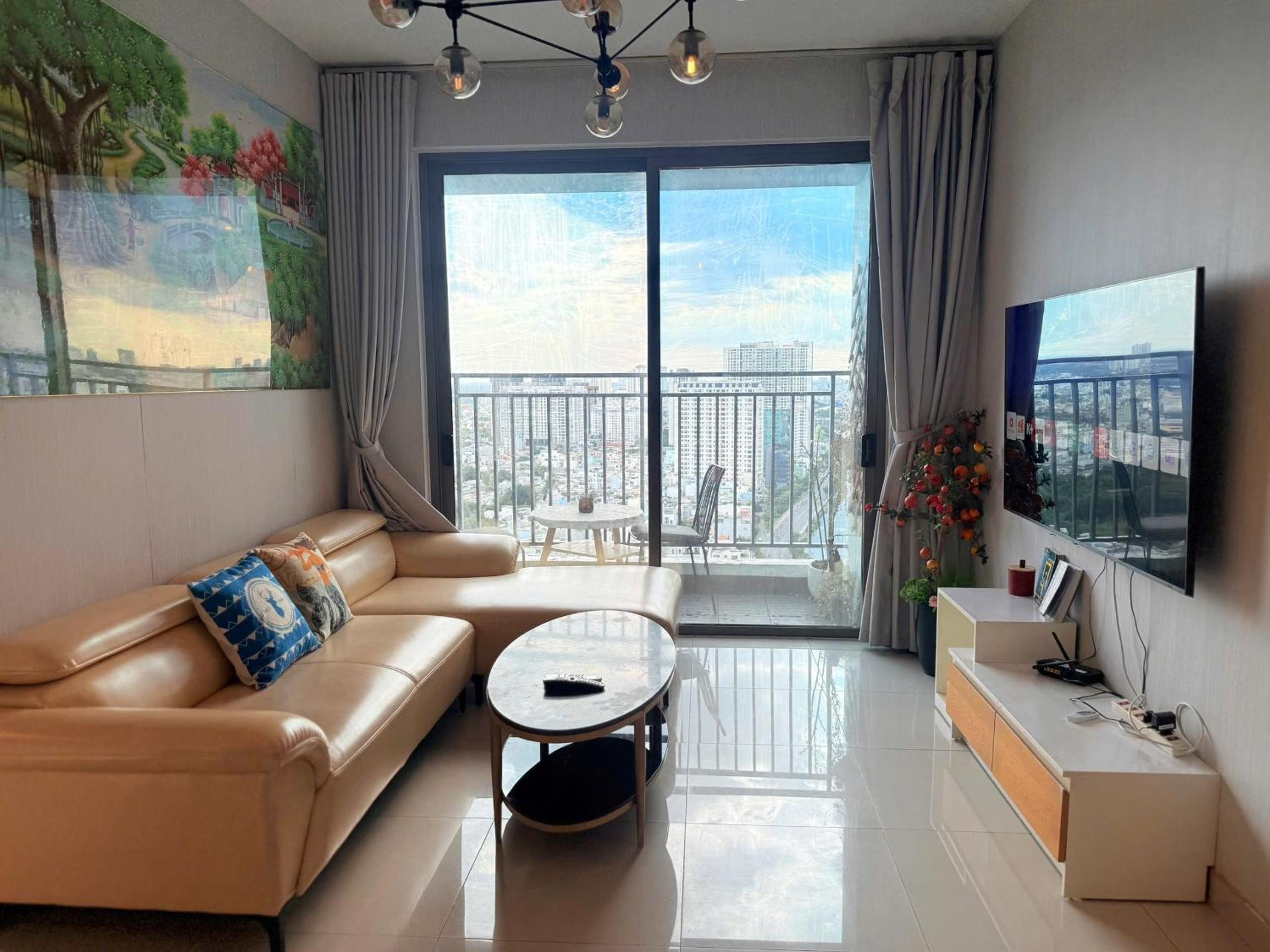 Three-Bedroom Apartment with Balcony
