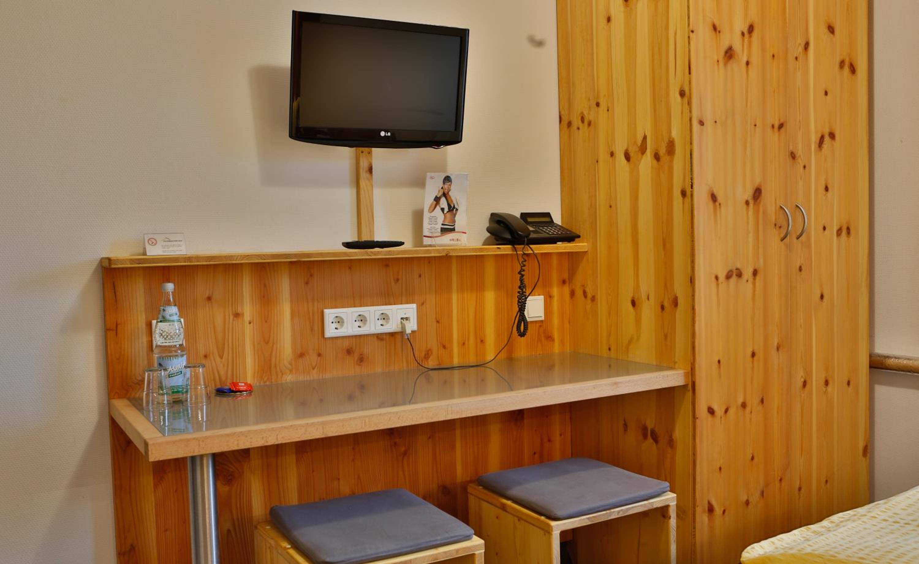 Double Room - Photo 5