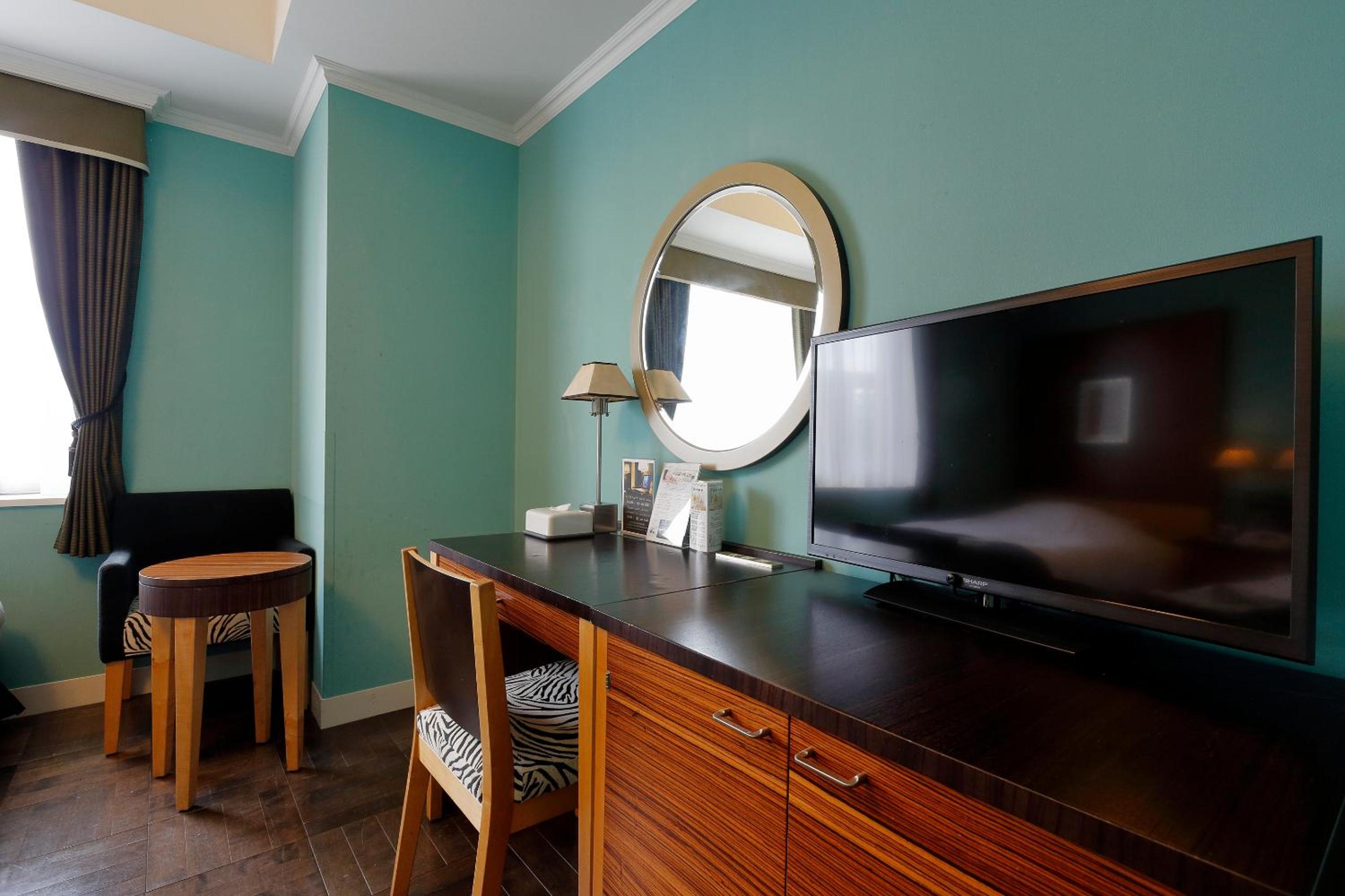 Standard Twin Room - Non-Smoking - Photo 8