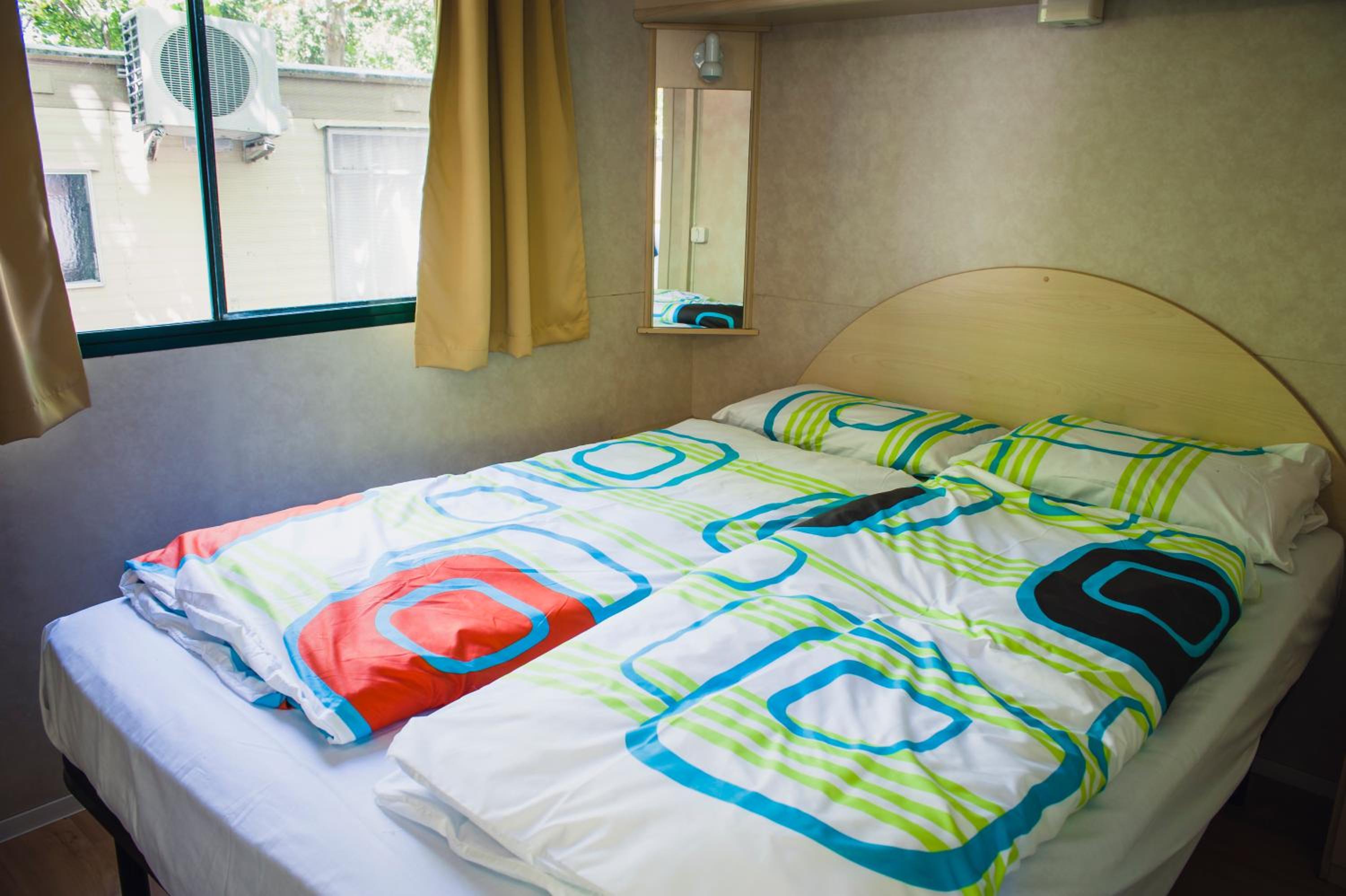 Basic Mobile Home  photo 1