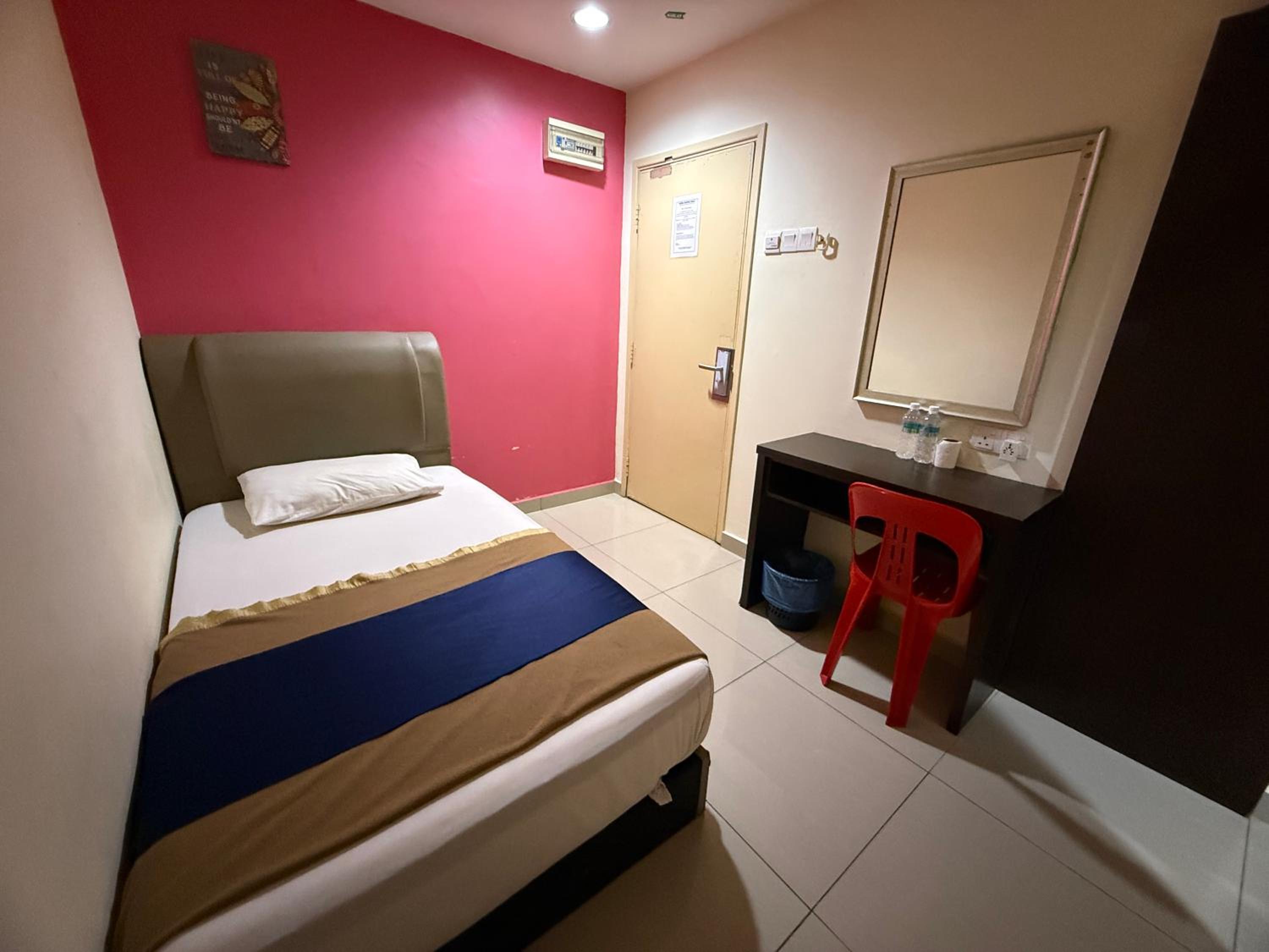 Standard Single Room - Photo 4