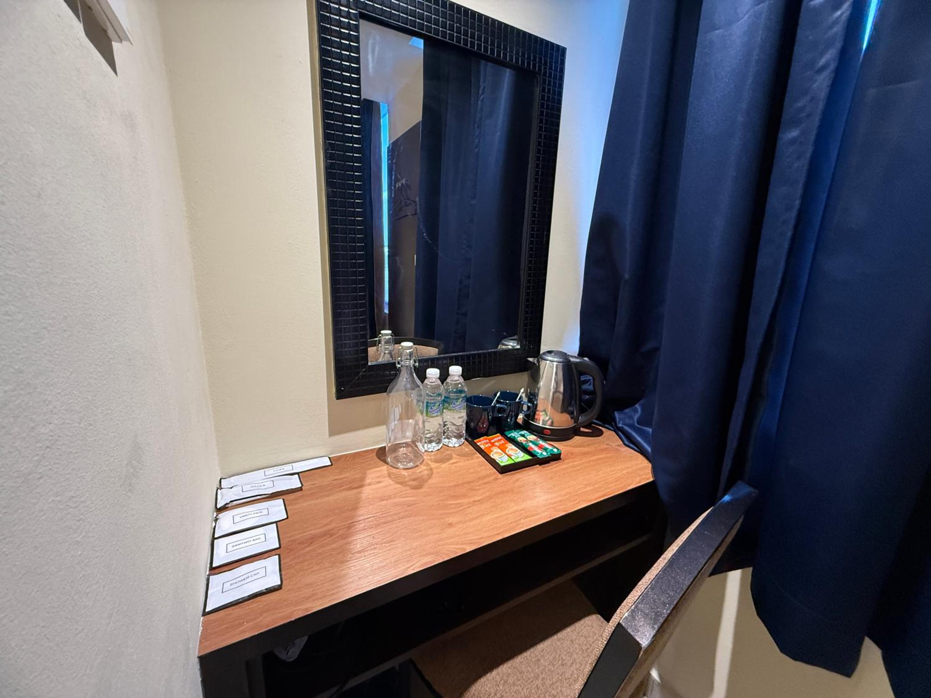 Large Double Room - Photo 10