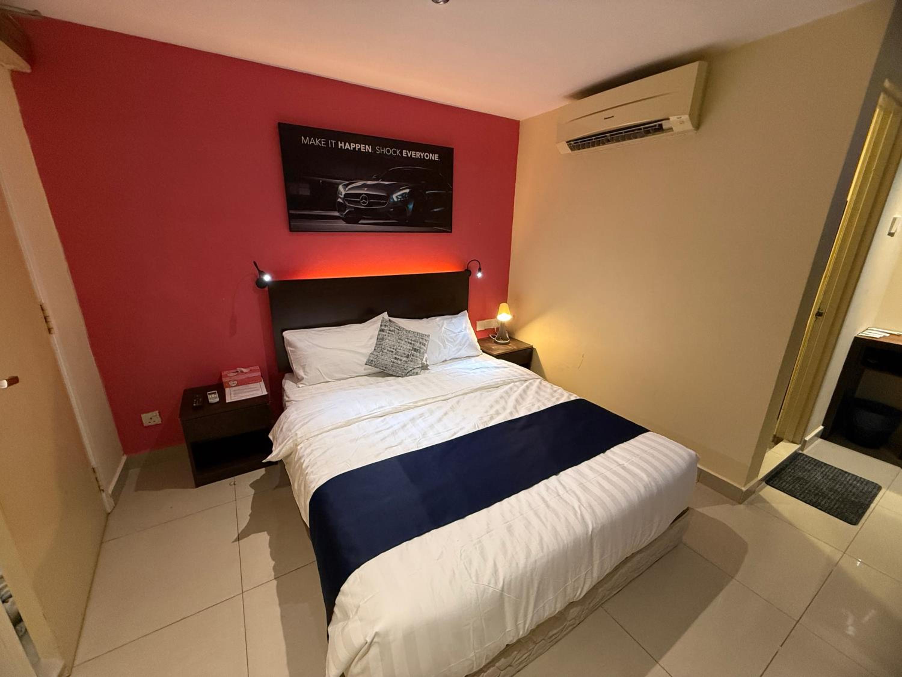 Large Double Room - Photo 18