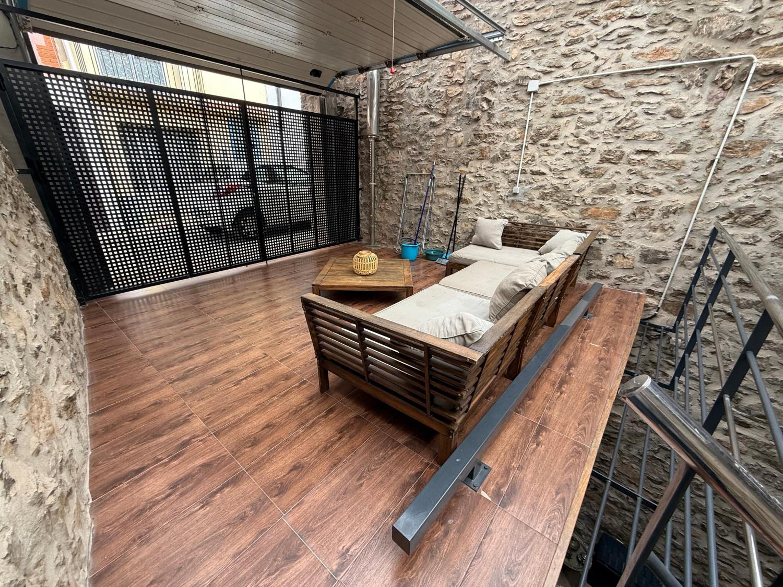 One-bedroom Loft Apartment
