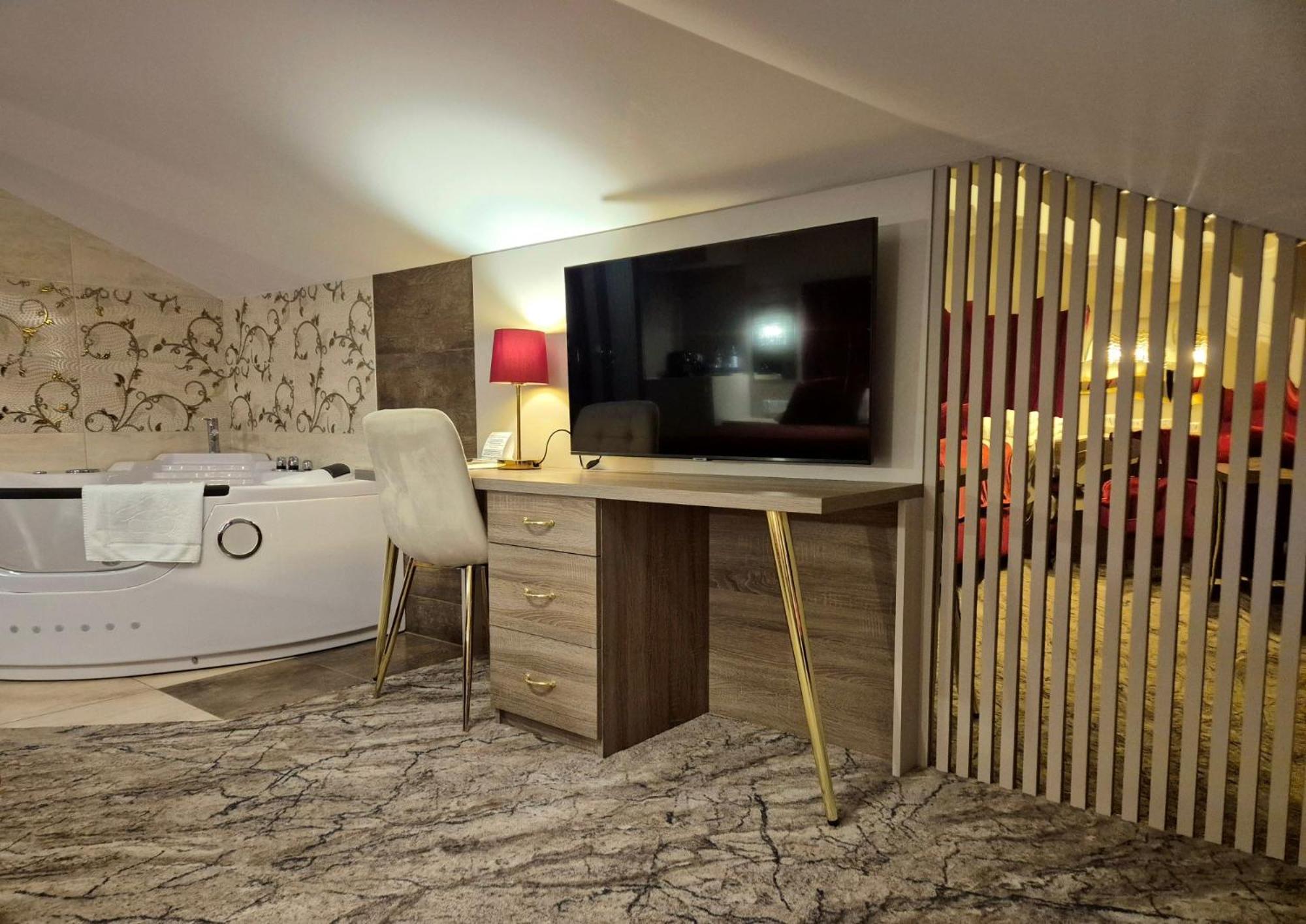 Suite Apartment photo 3