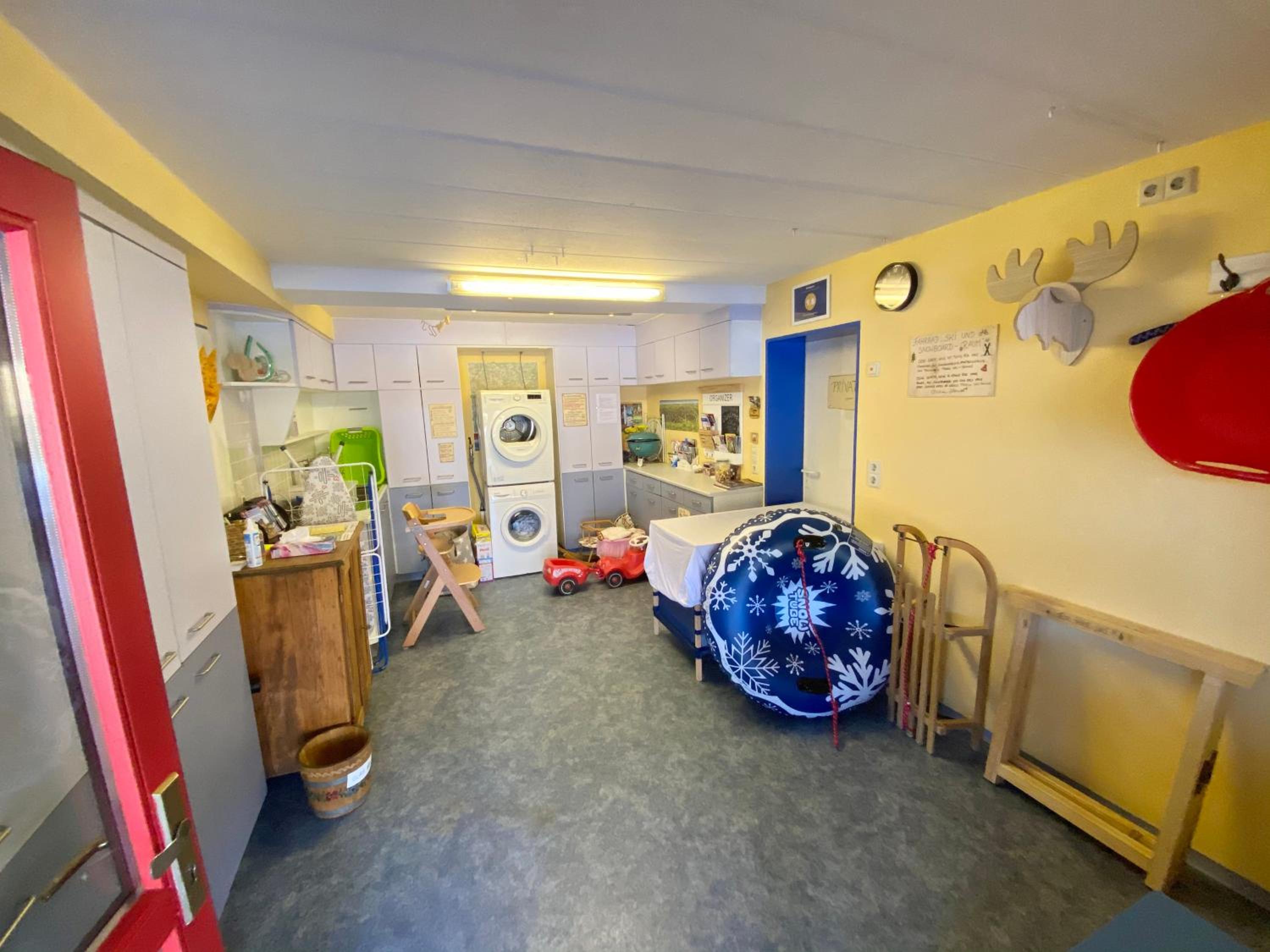 One-Bedroom Apartment with Garden photo 3
