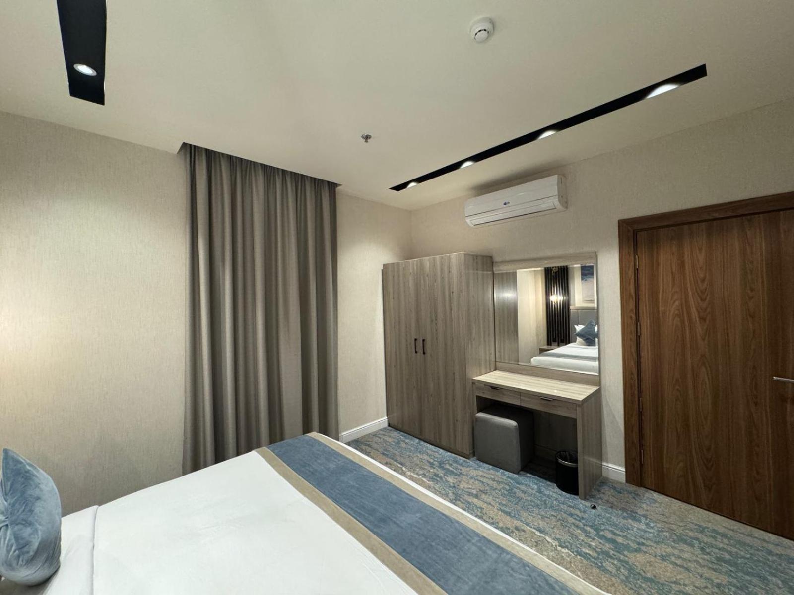 One-Bedroom Suite photo 3
