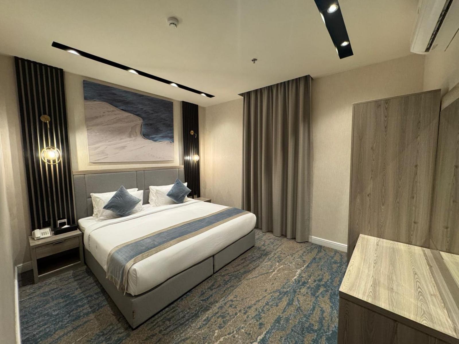 One-Bedroom Suite photo 1