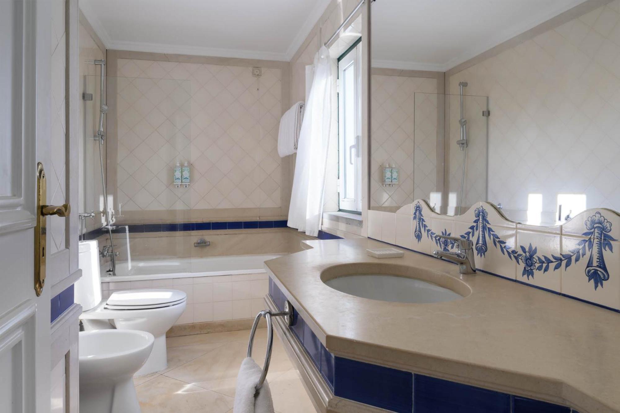 Deluxe Double or Twin Room with Garden View