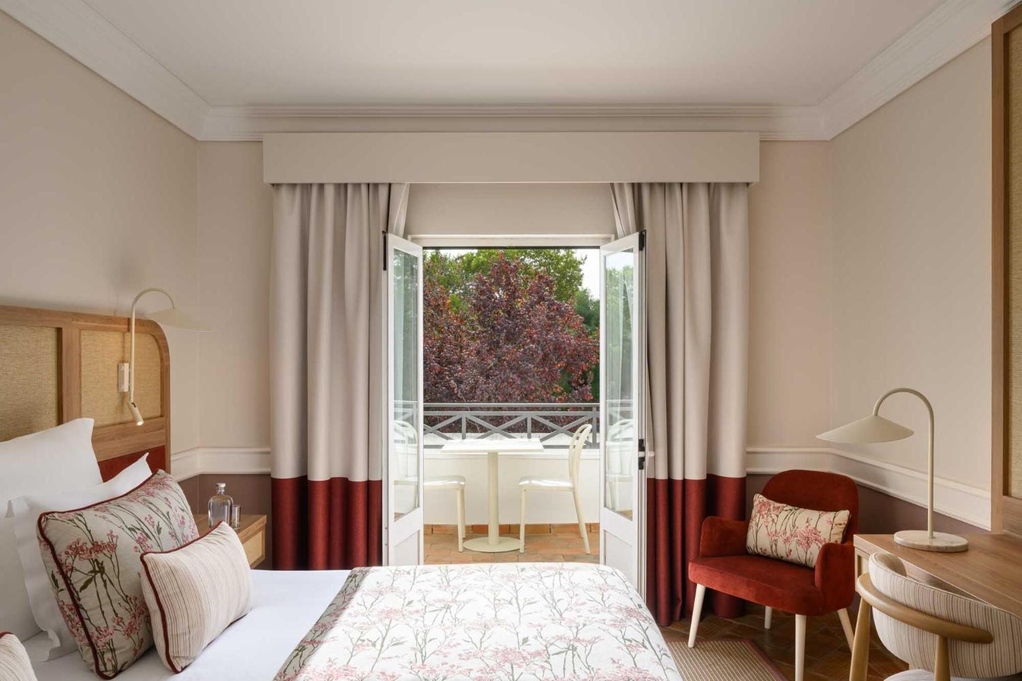 Standard Double or Twin Room with Balcony - Photo 3