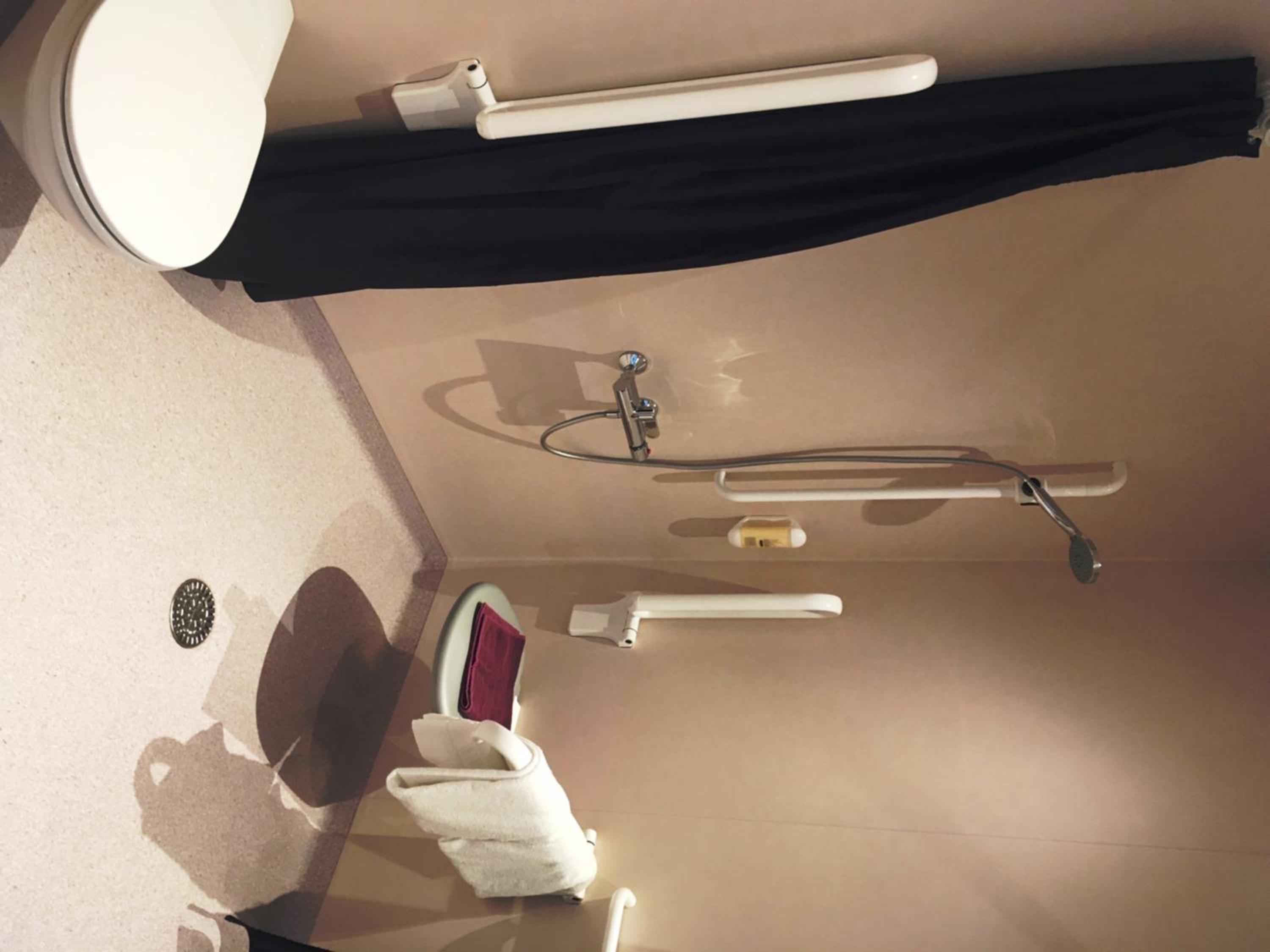 Double Room - Photo 6