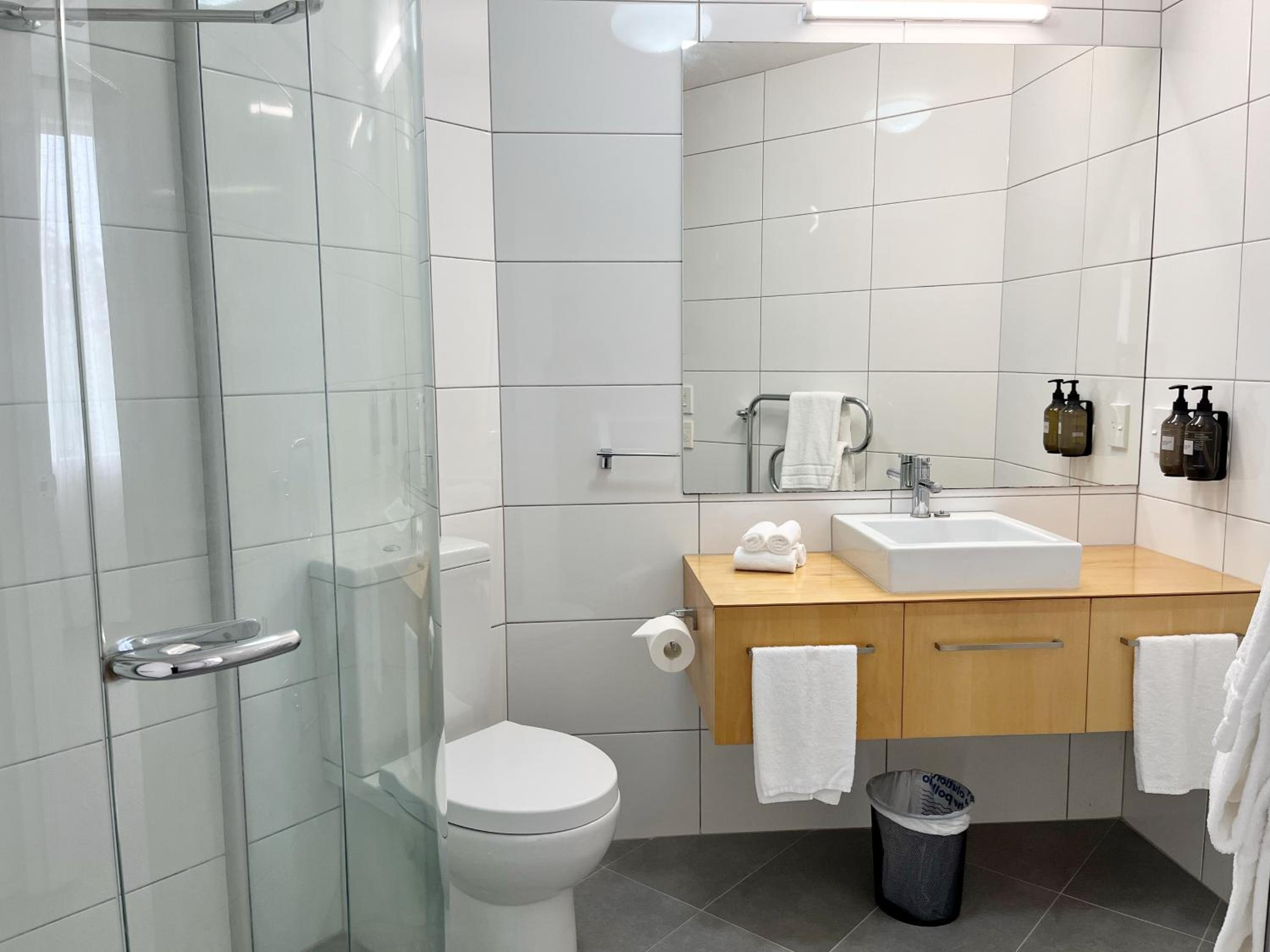 One Bedroom Urban Apartment (Apt 7)