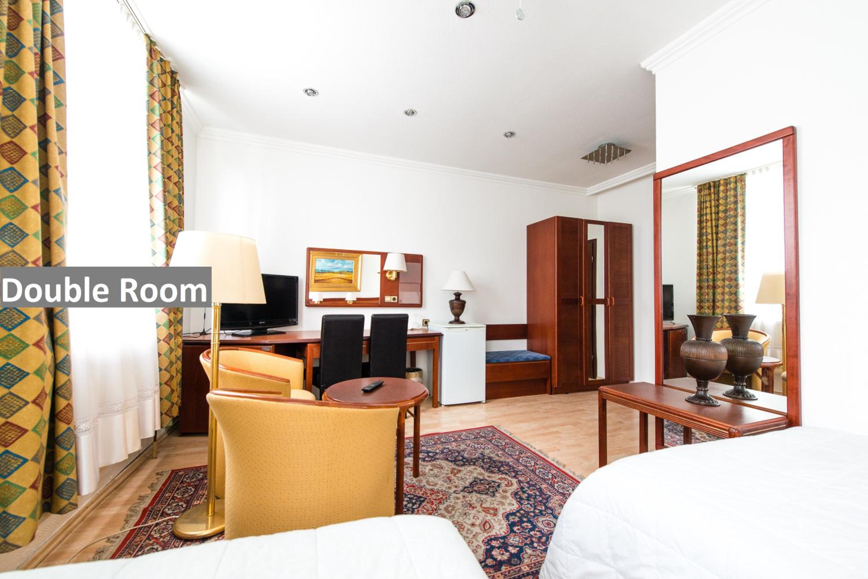 Double Room - Photo 3